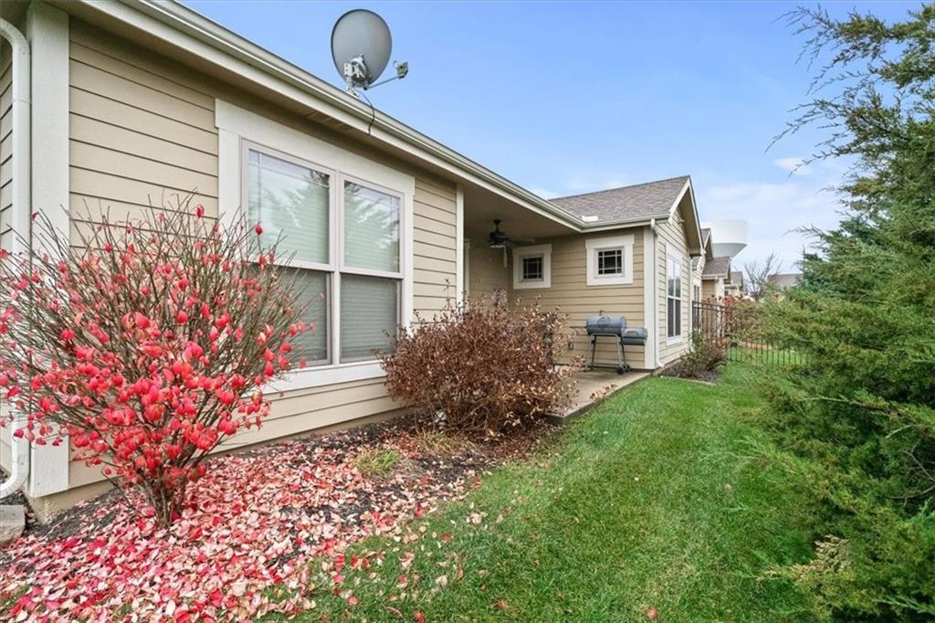 5614 Chimney Rocks Circle