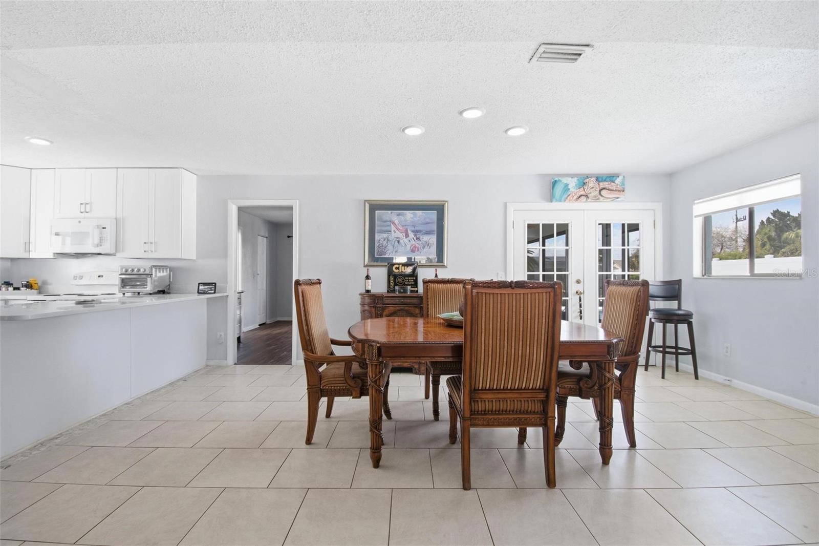 4 Coral Reef Court S