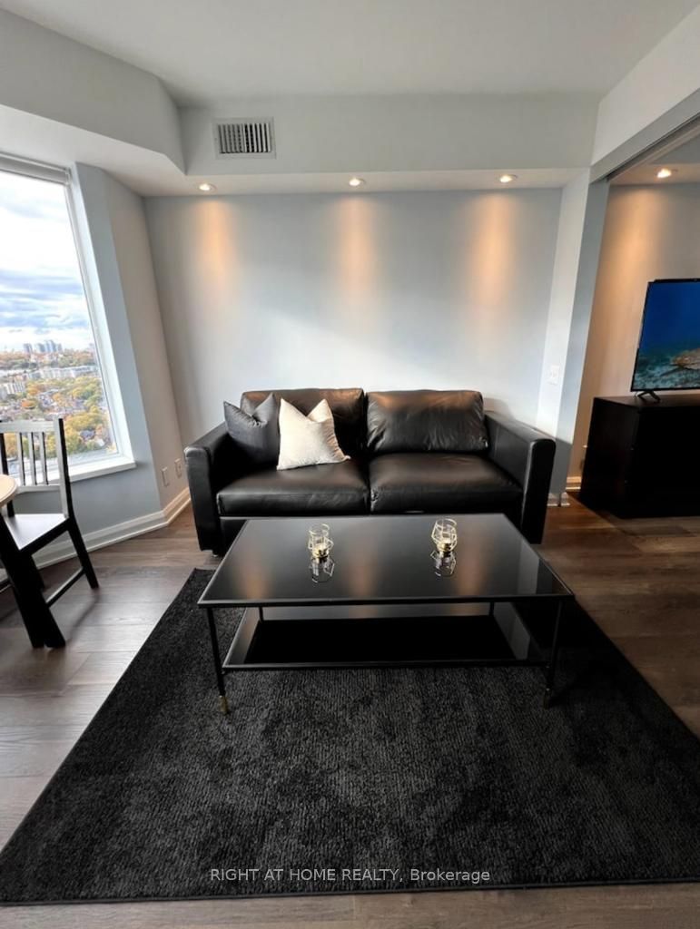 155 Yorkville Ave 2816