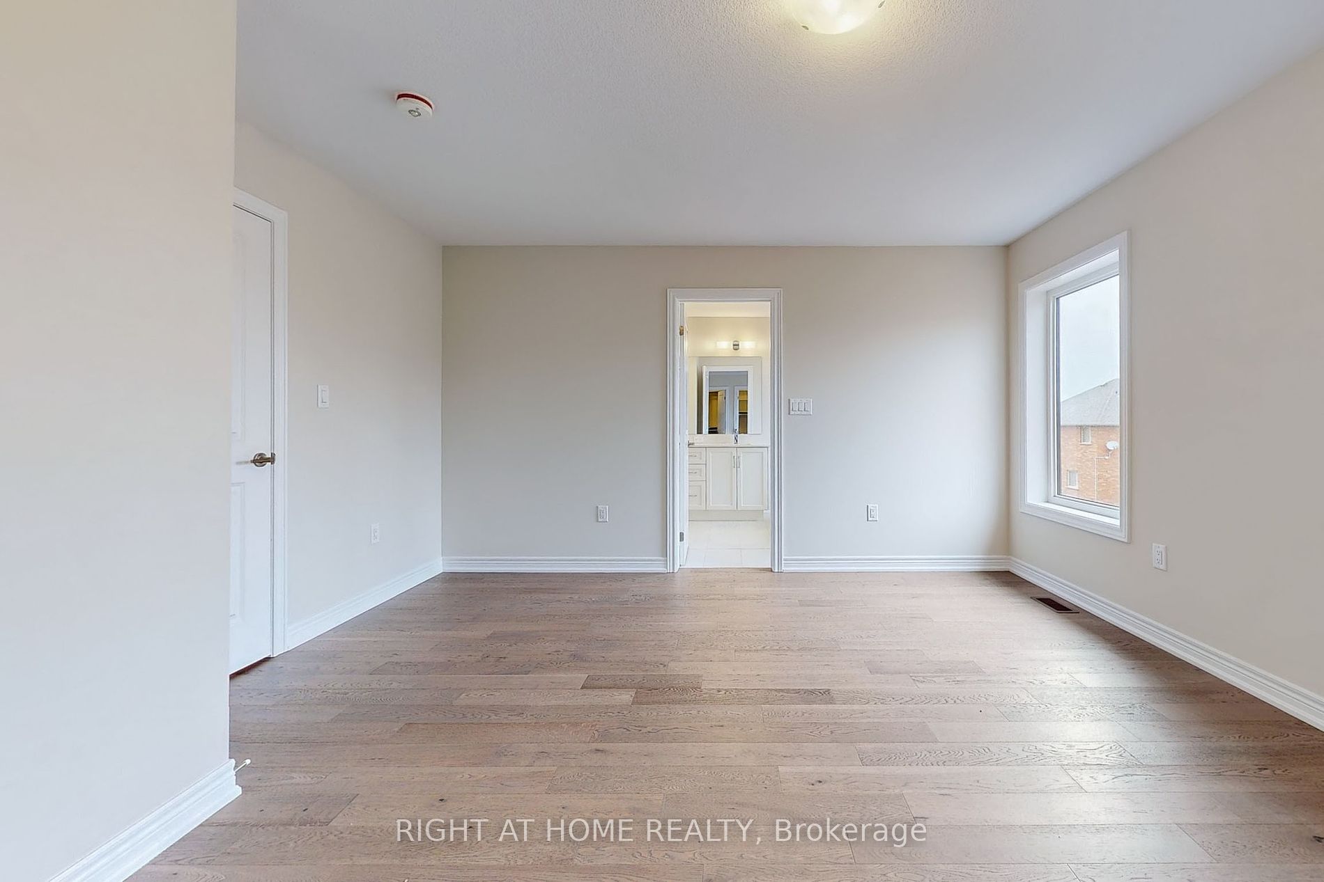 91 Starfire Cres