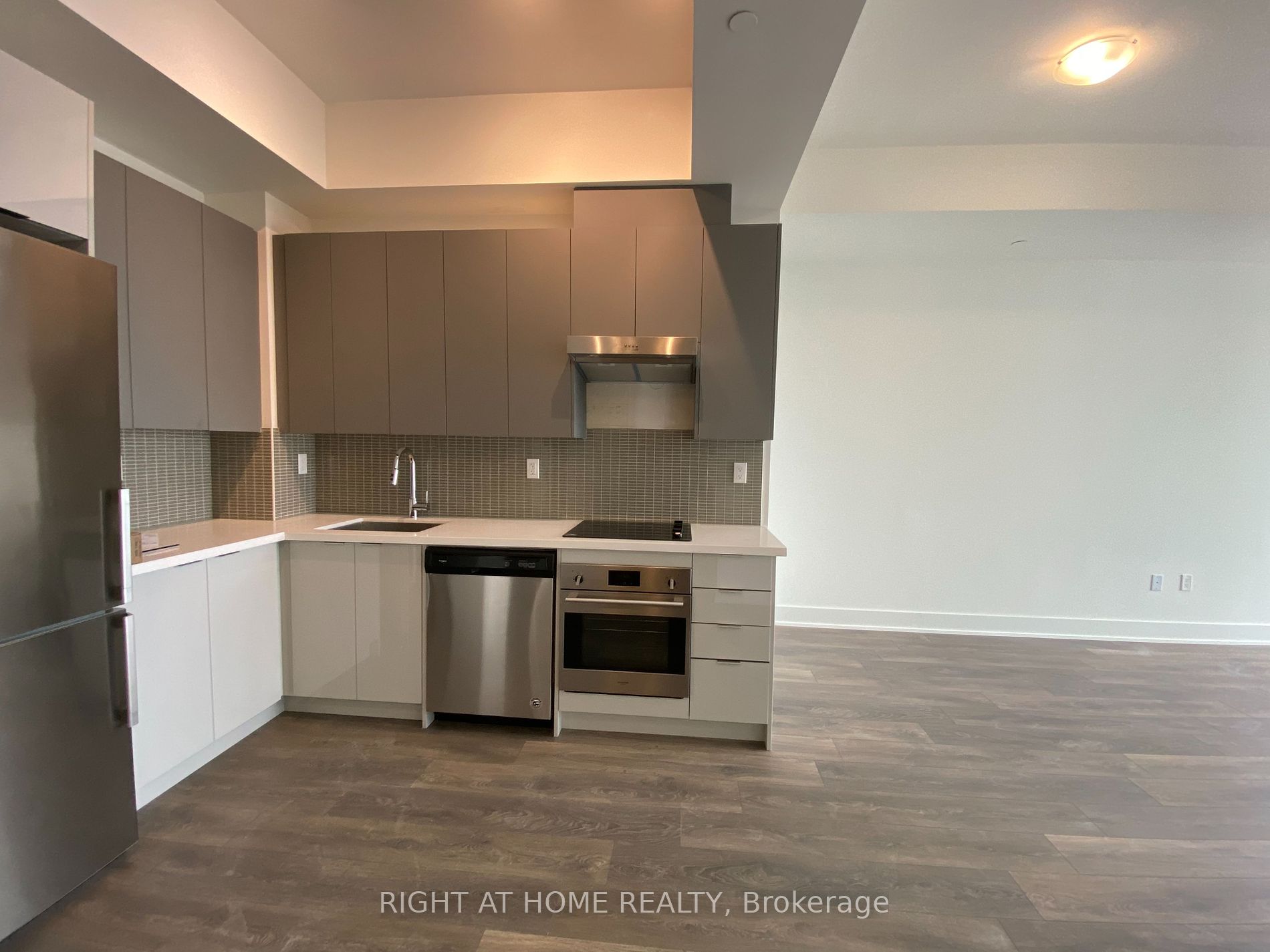 2908 W Highway 7 Rd 3709