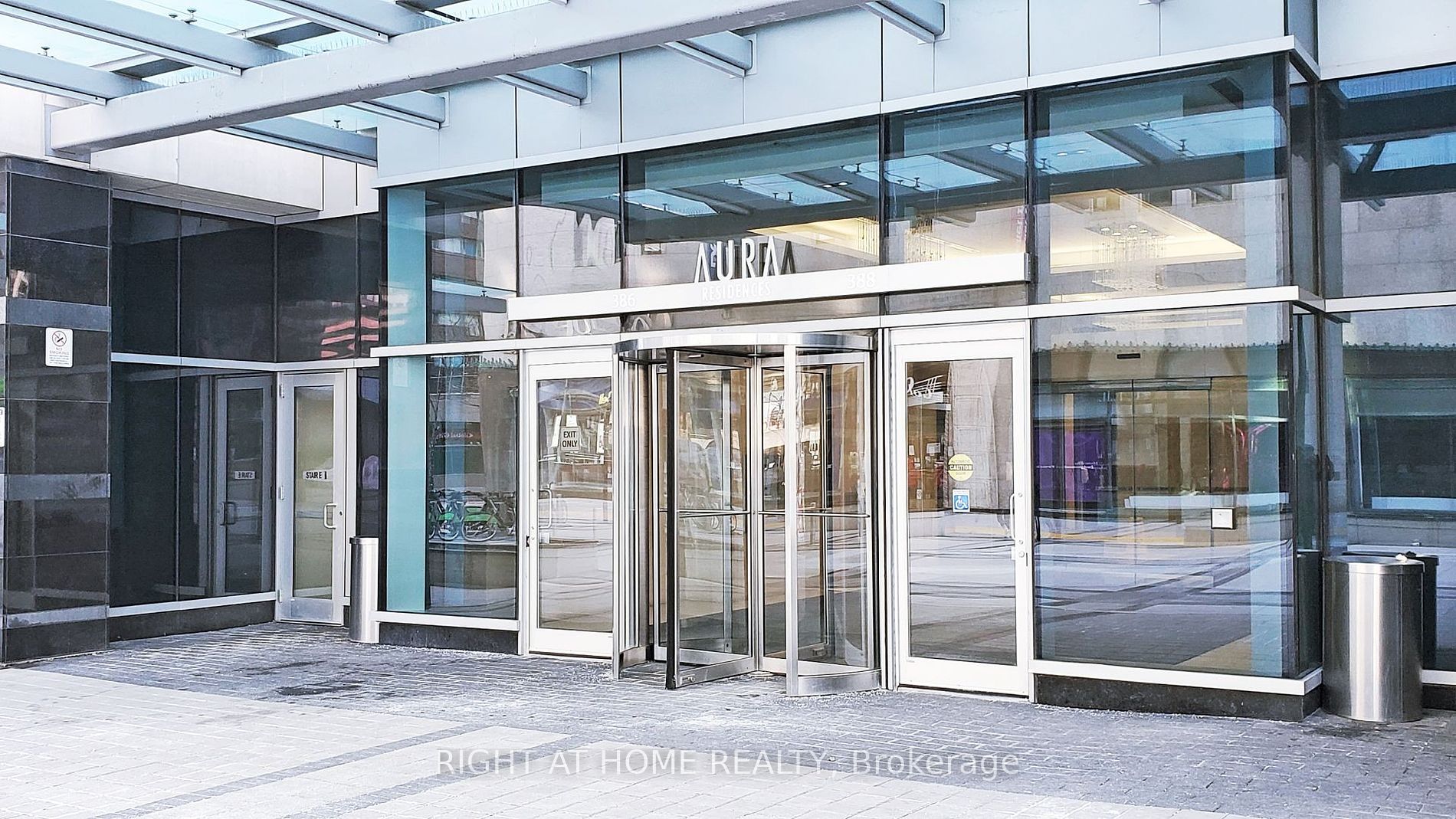 388 Yonge St 7405 B