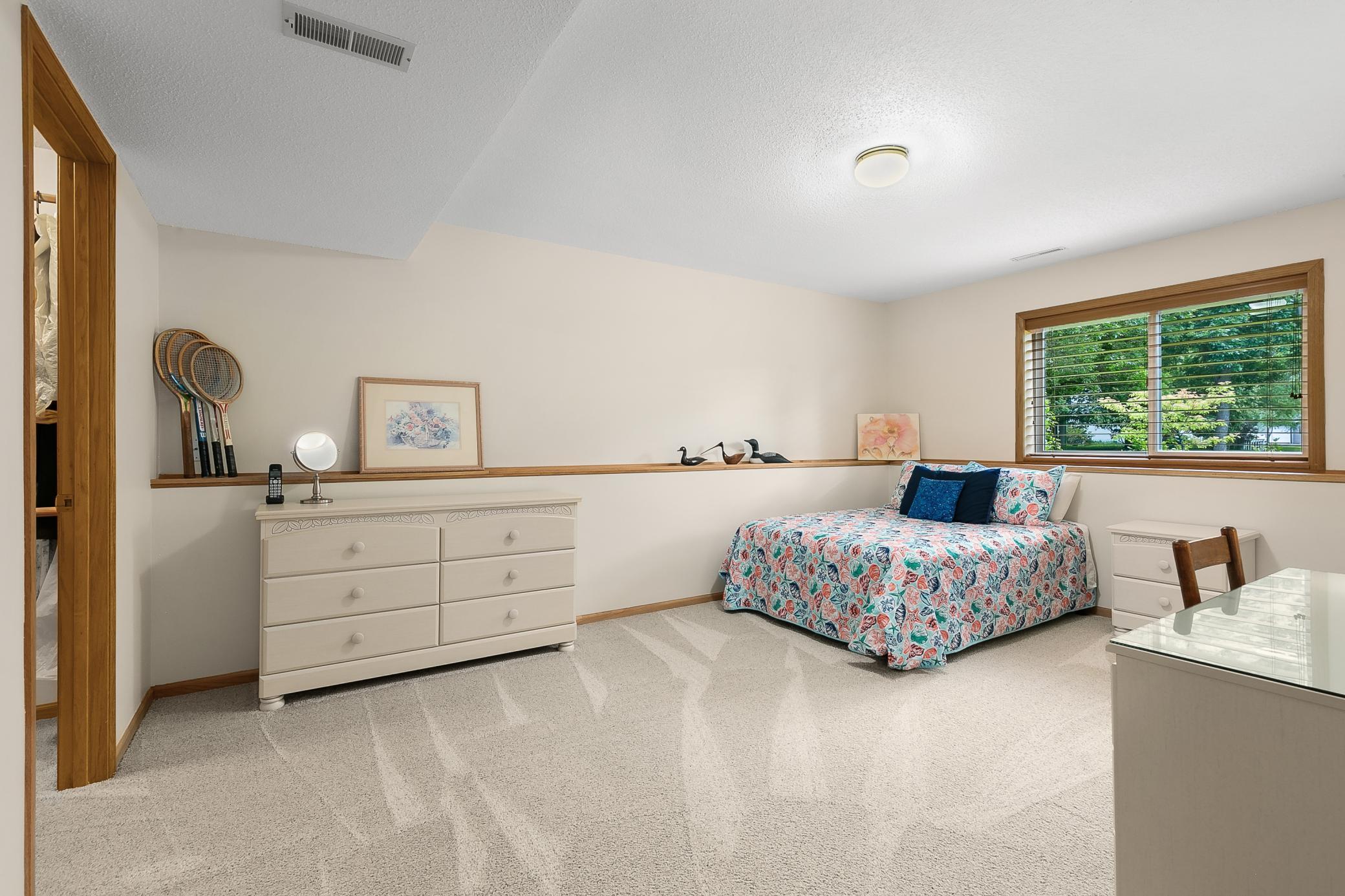 2206 Viking Drive
