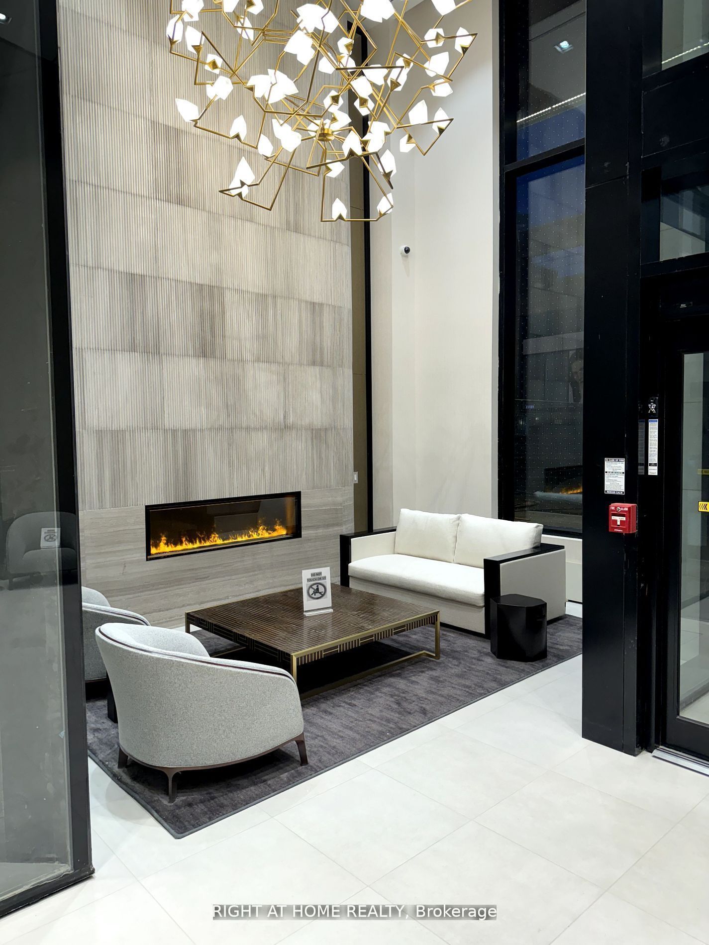 2020 Bathurst St 320