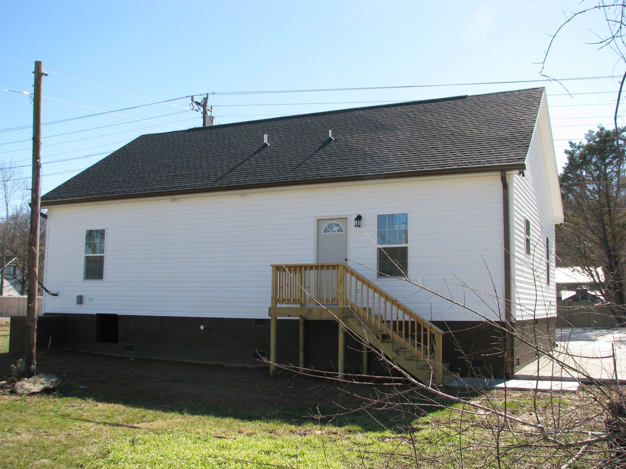 209 Armstrong St
