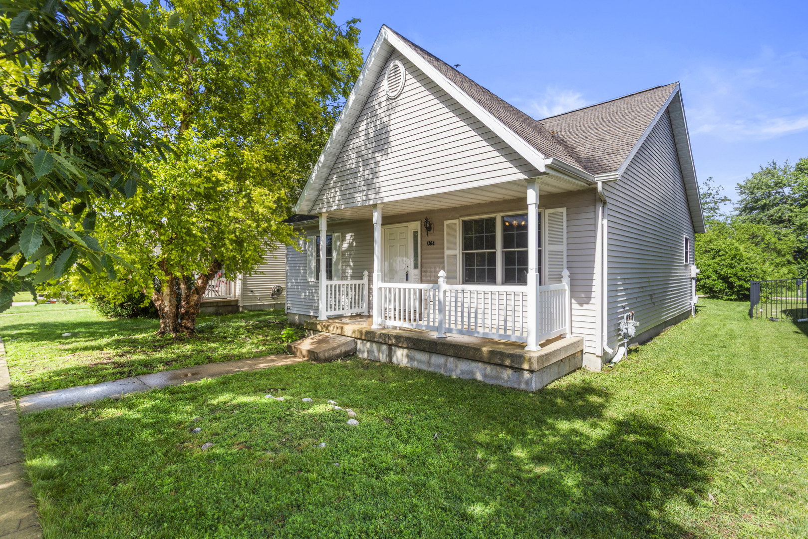 1304 S Abercorn