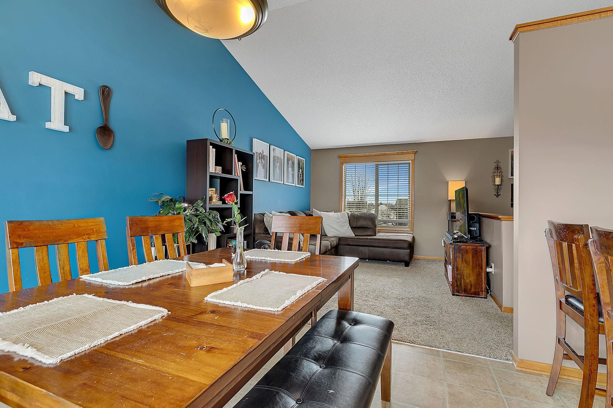 1525 Park View Lane NE