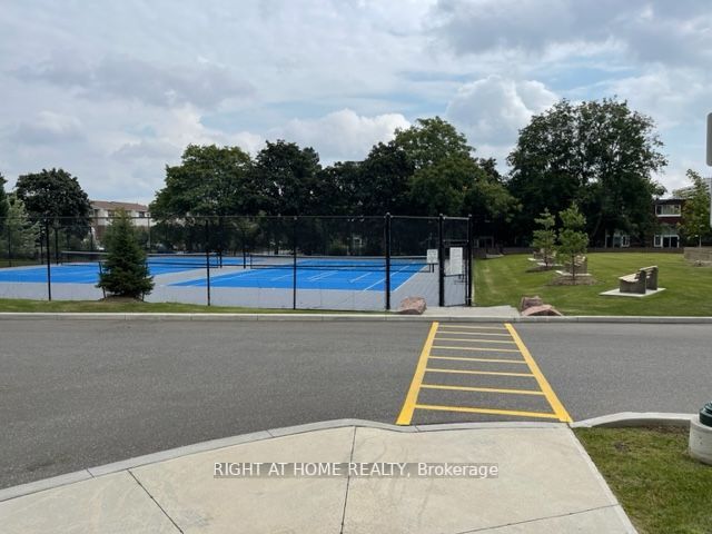 45 E Huntingdale Blvd 805