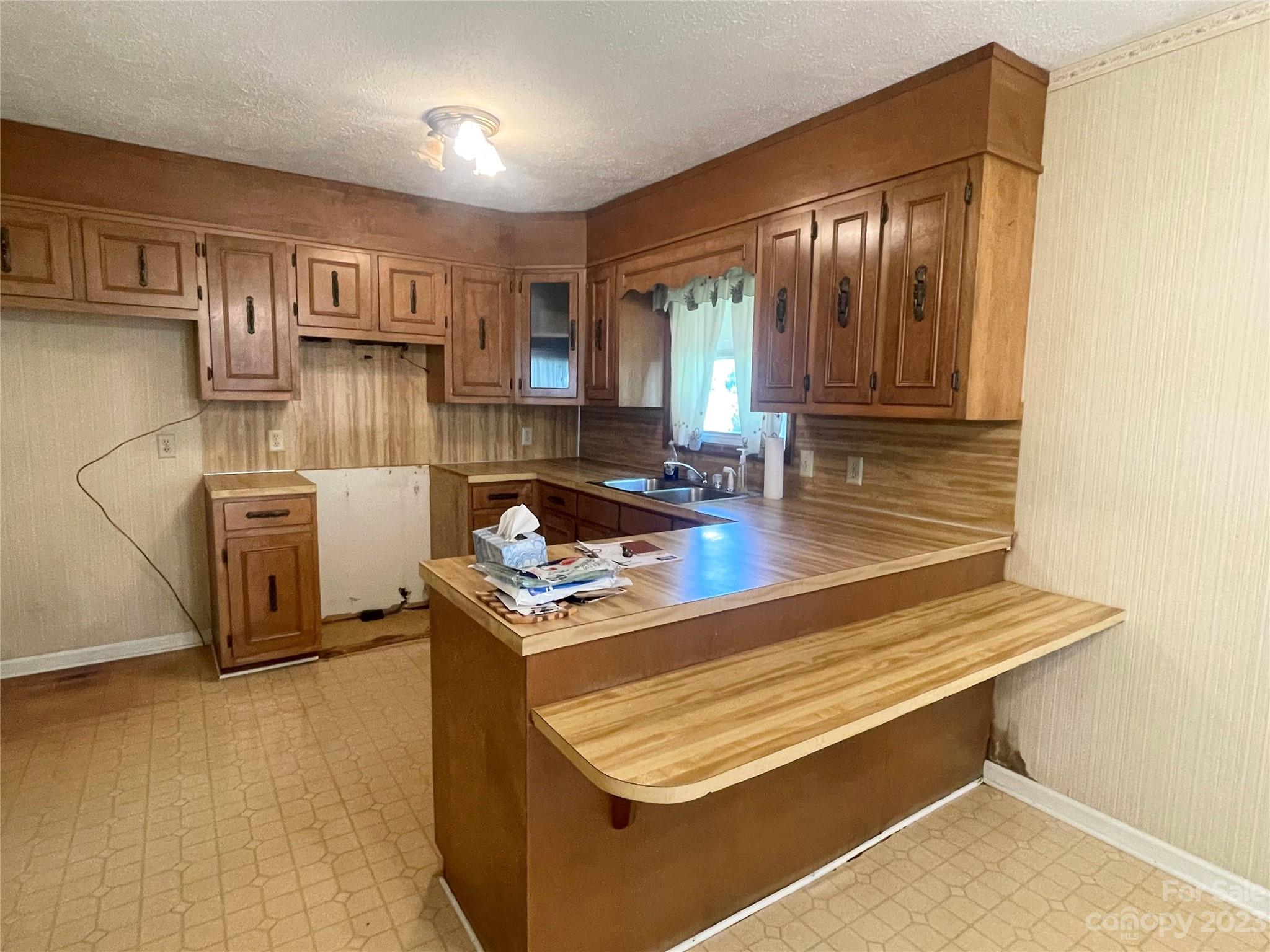 2541 Brentwood Circle
