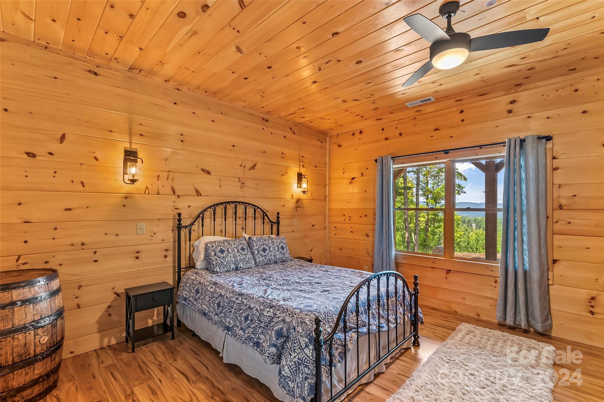 573 Lakeview Trail