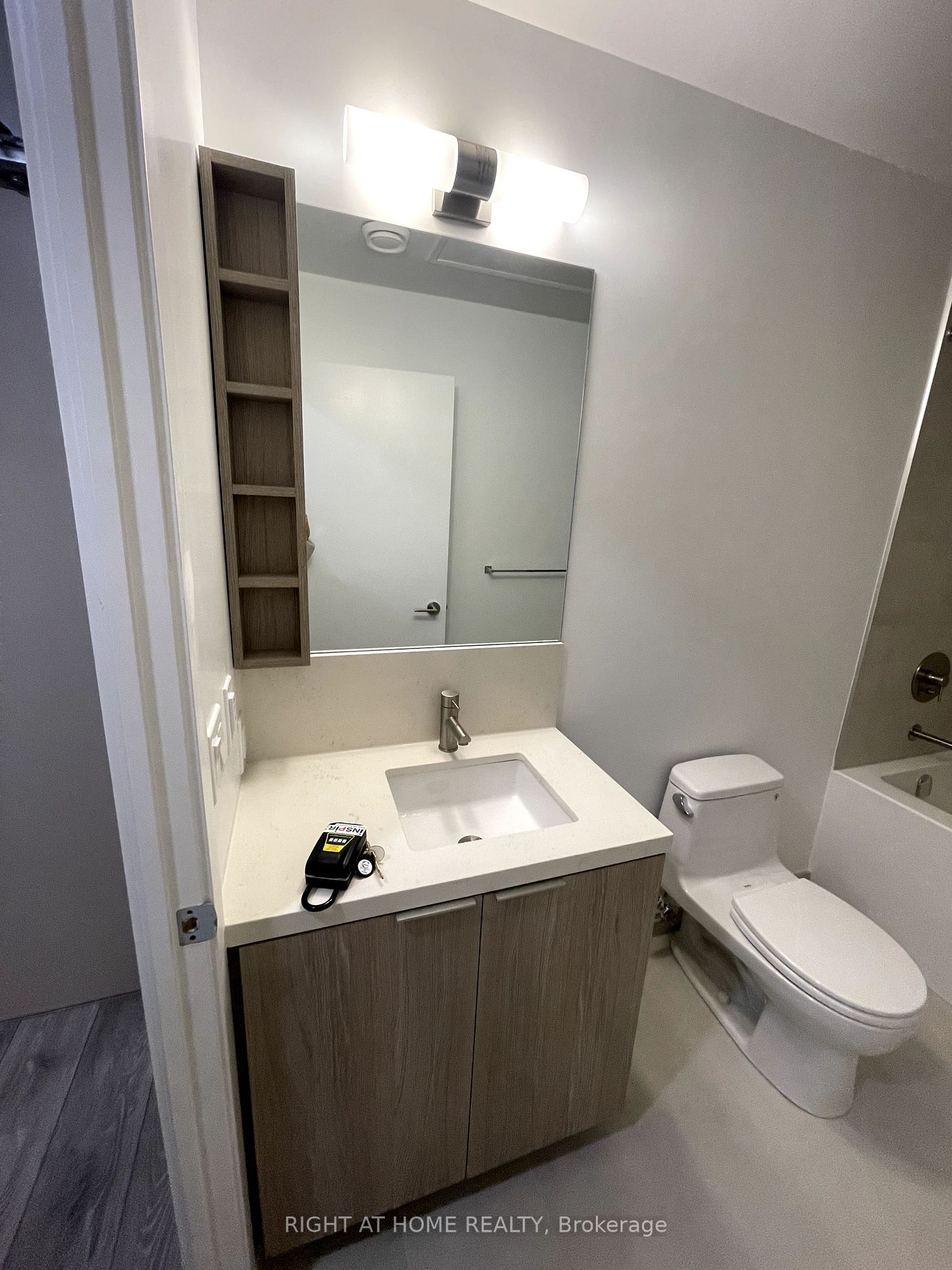 2020 Bathurst St 316