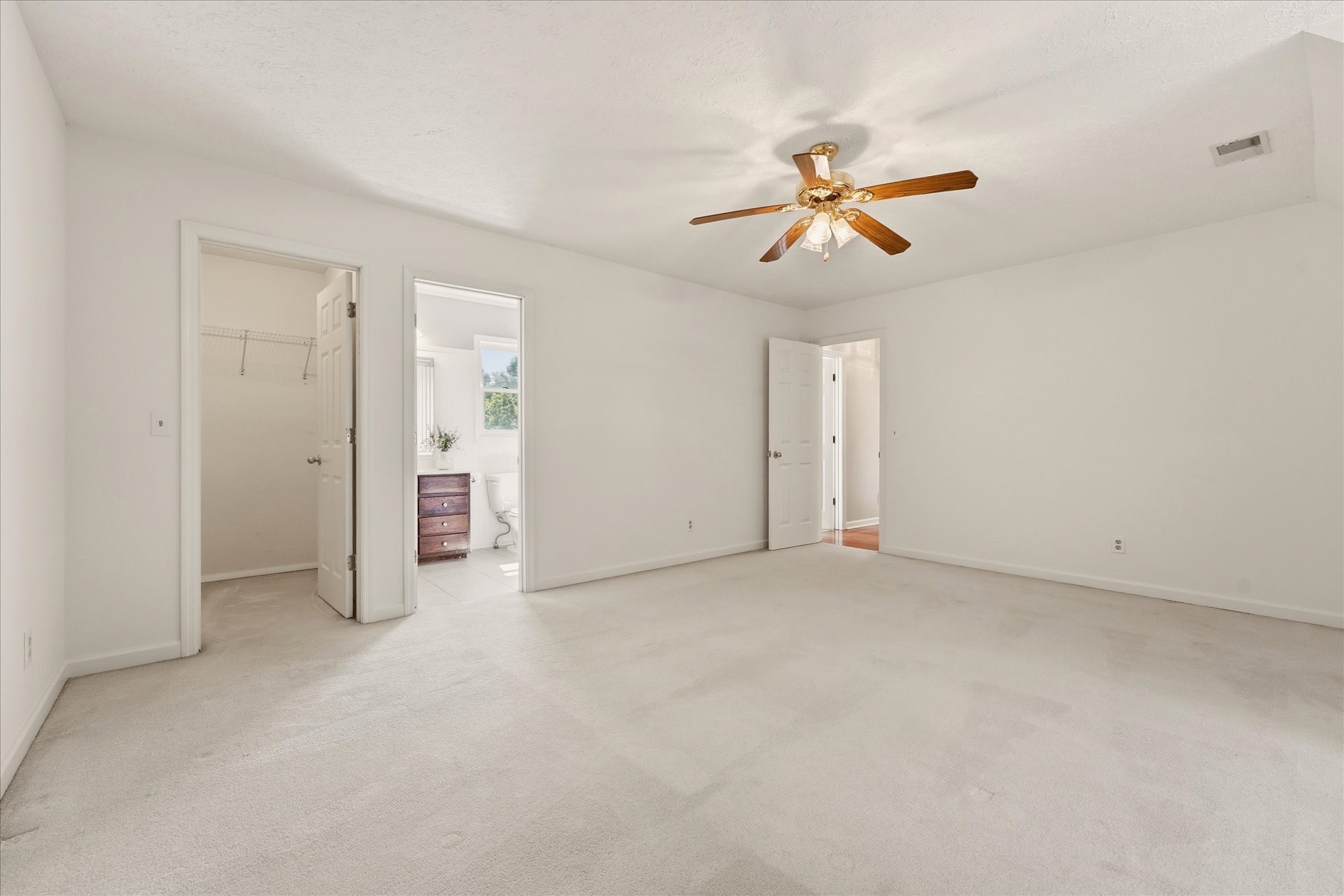 812 Fonnic Dr