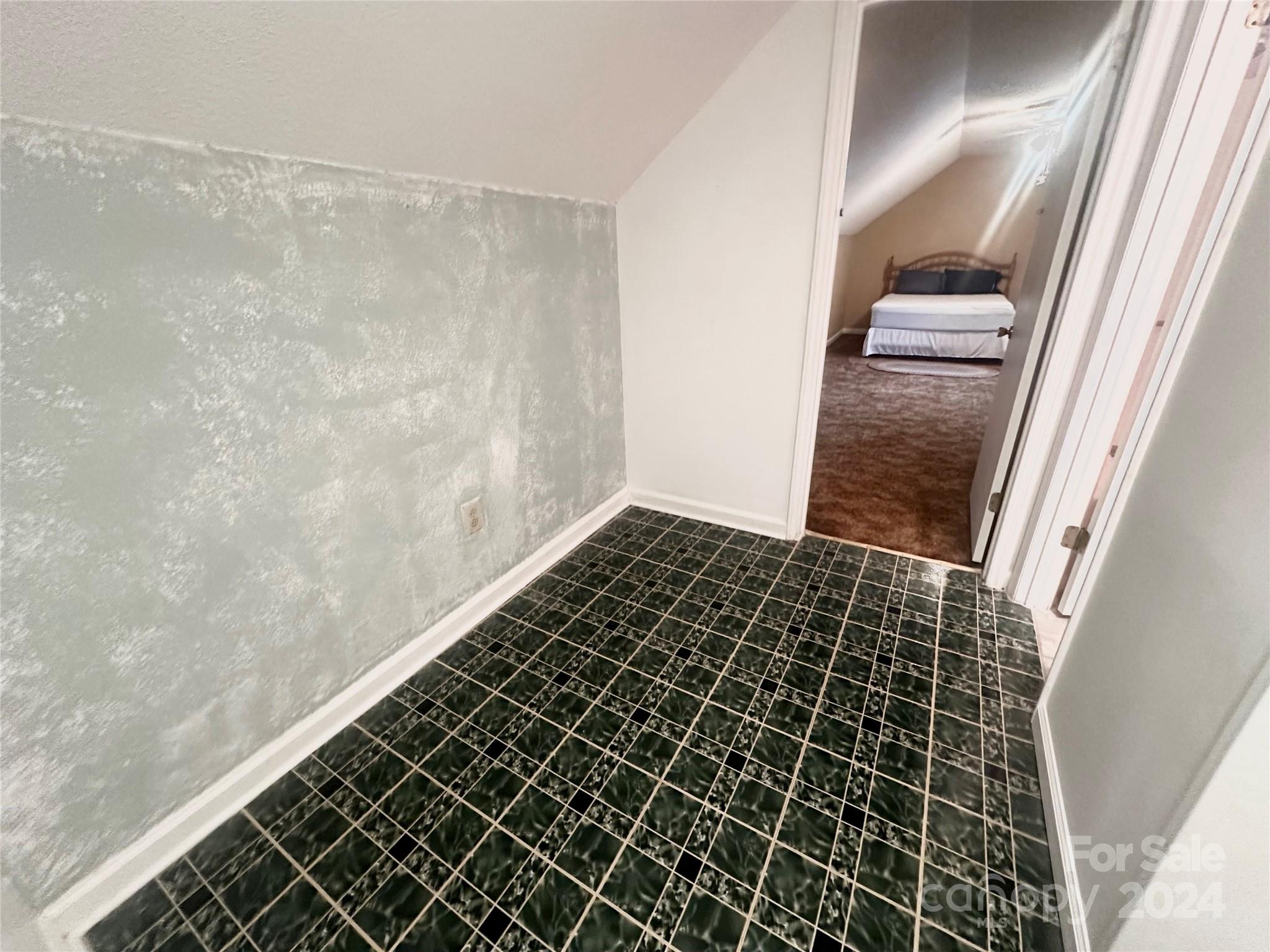 4050 Quarry Estates Road