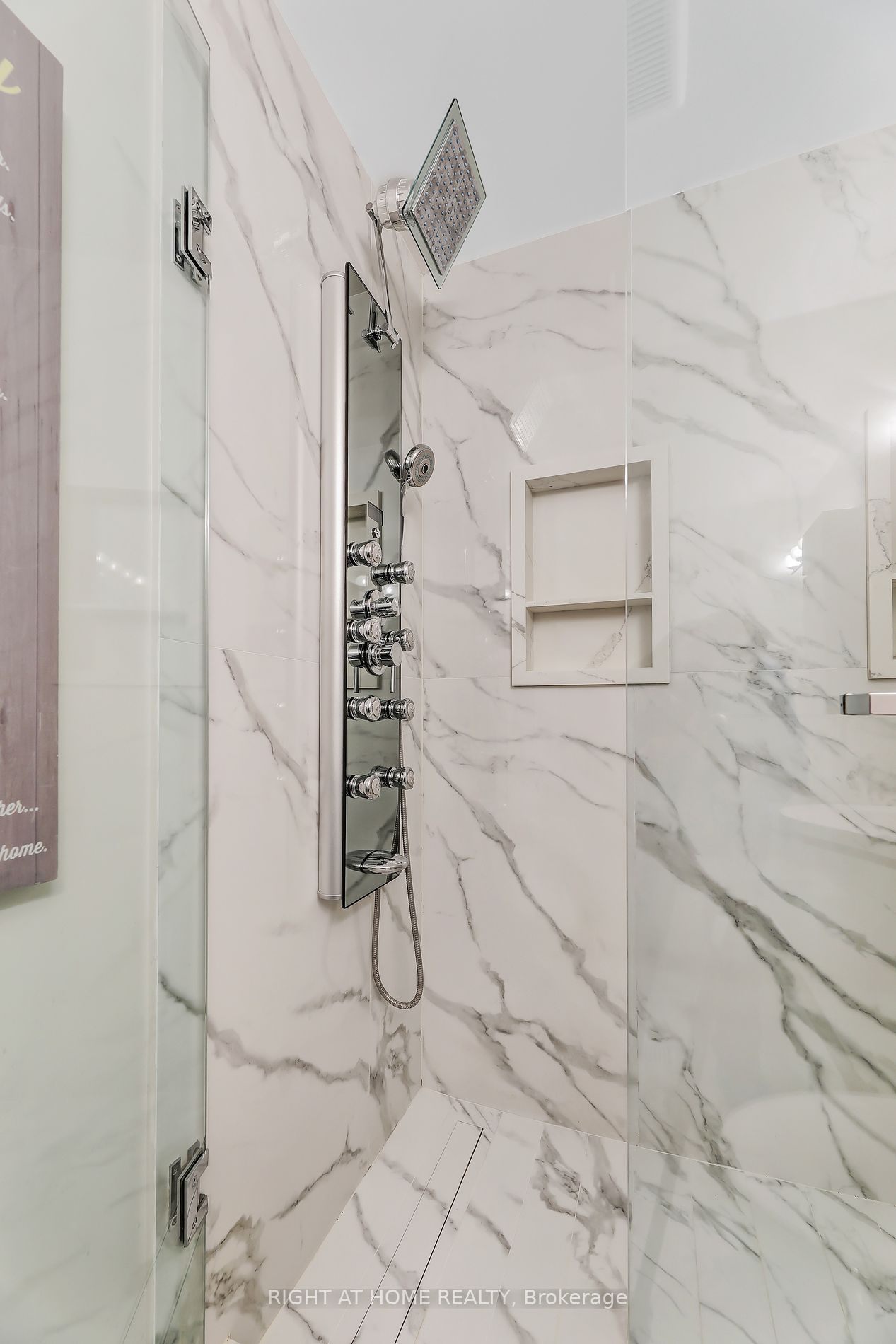 130 Mosaics Ave 40