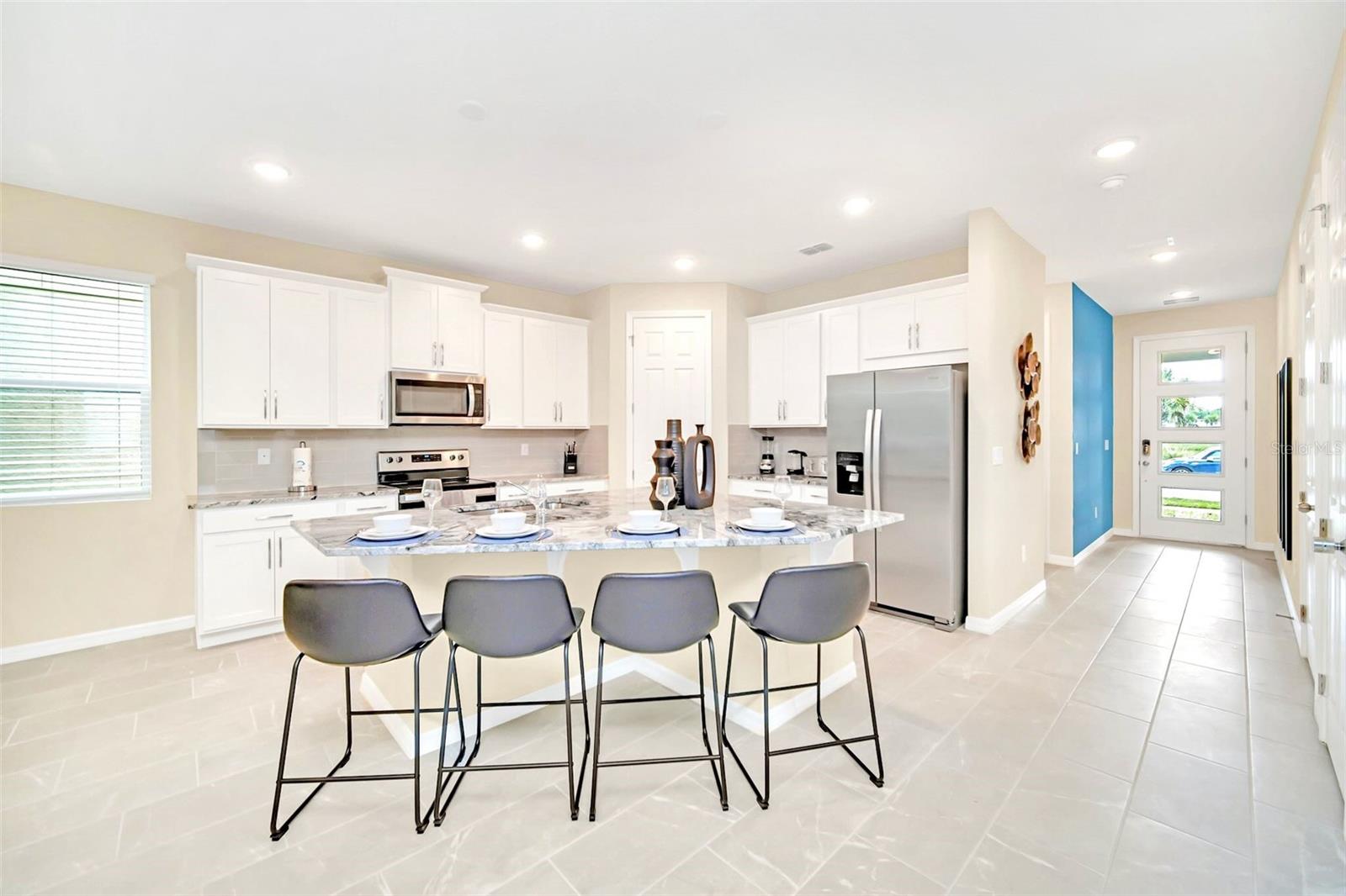 1959 Tropical Palms Circle