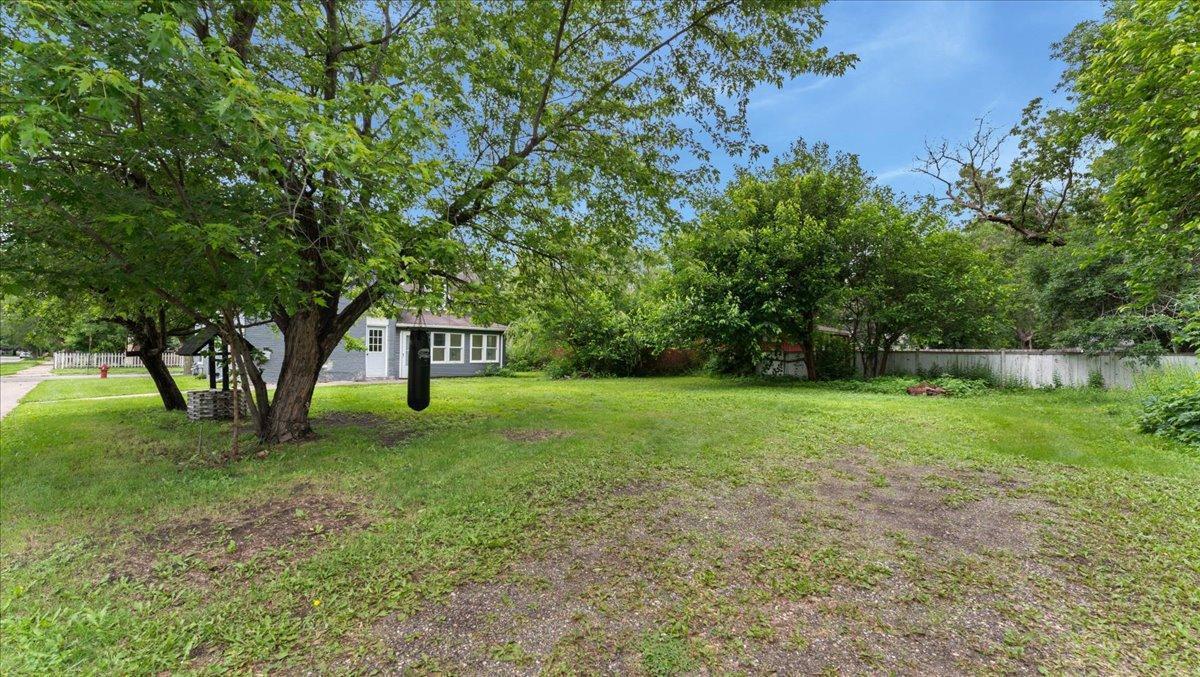 200 15th Avenue N