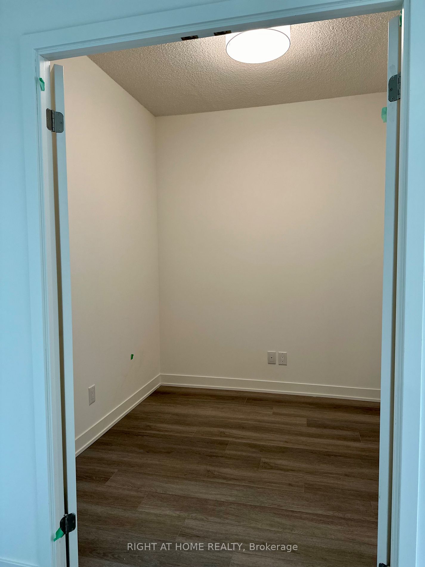 8119 Birchmount Rd A1326