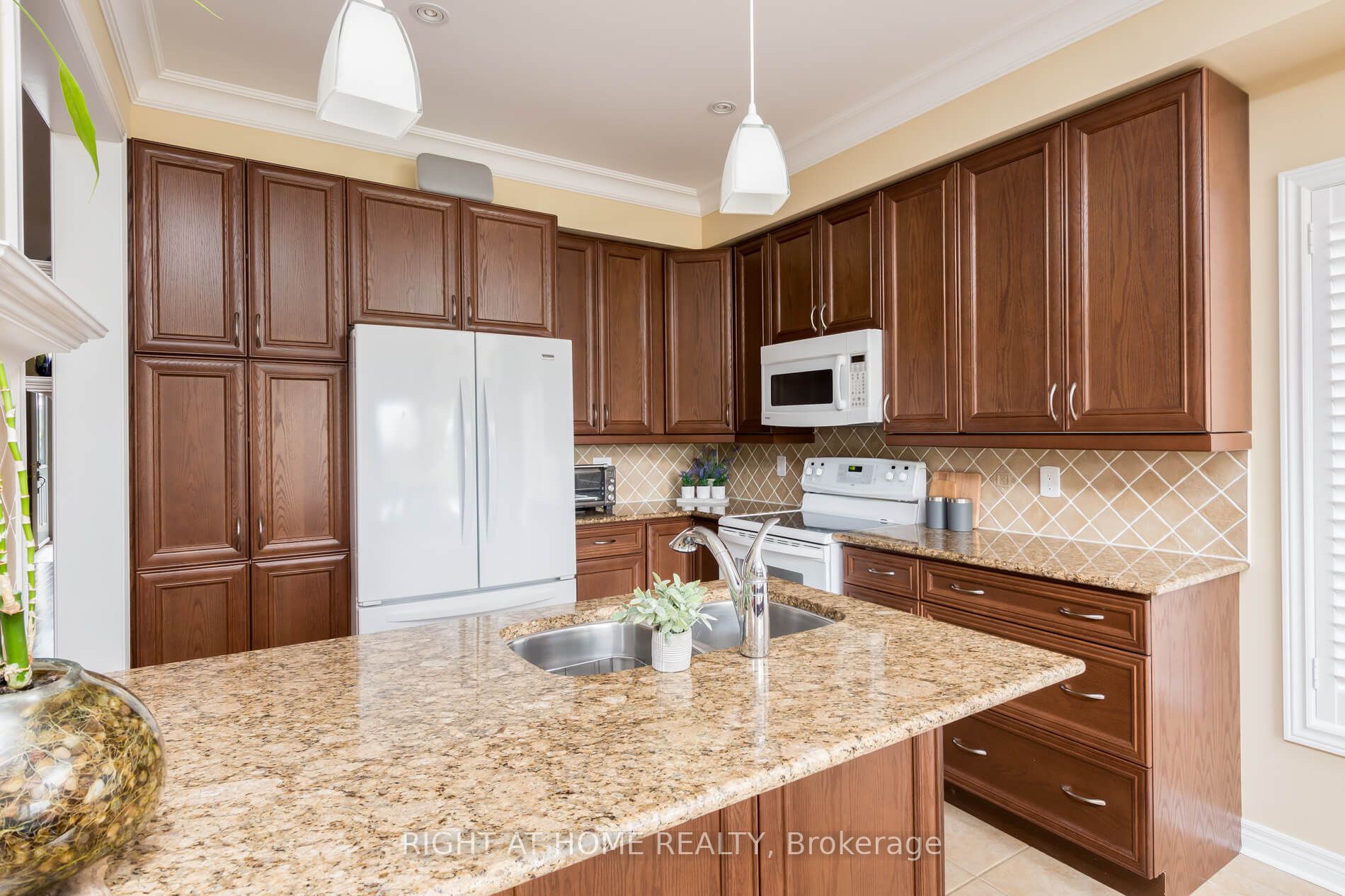 55 Locust Dr
