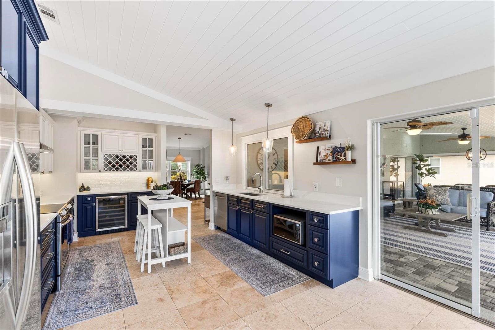 6 Colony Court