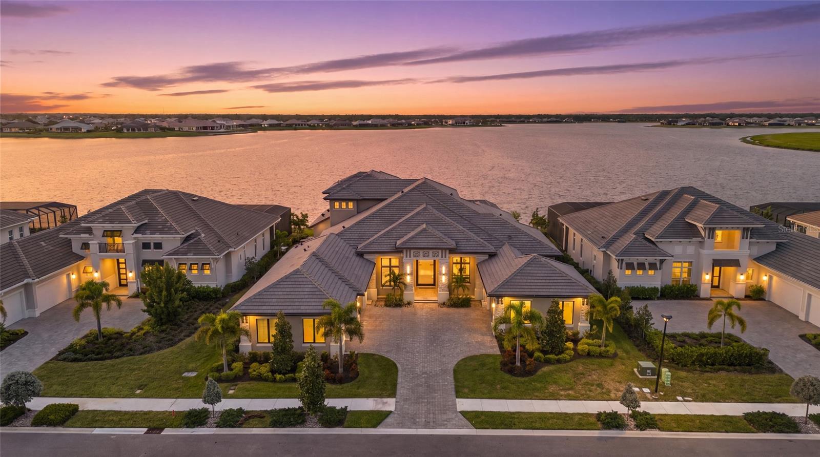 596 Blue Shell Loop, Sarasota, FL