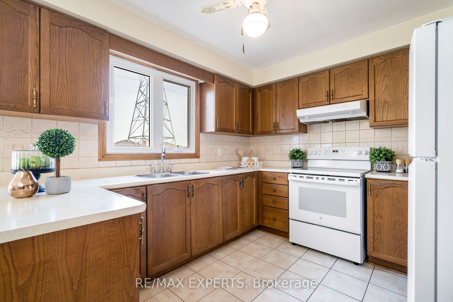 5 Cabaletta Cres