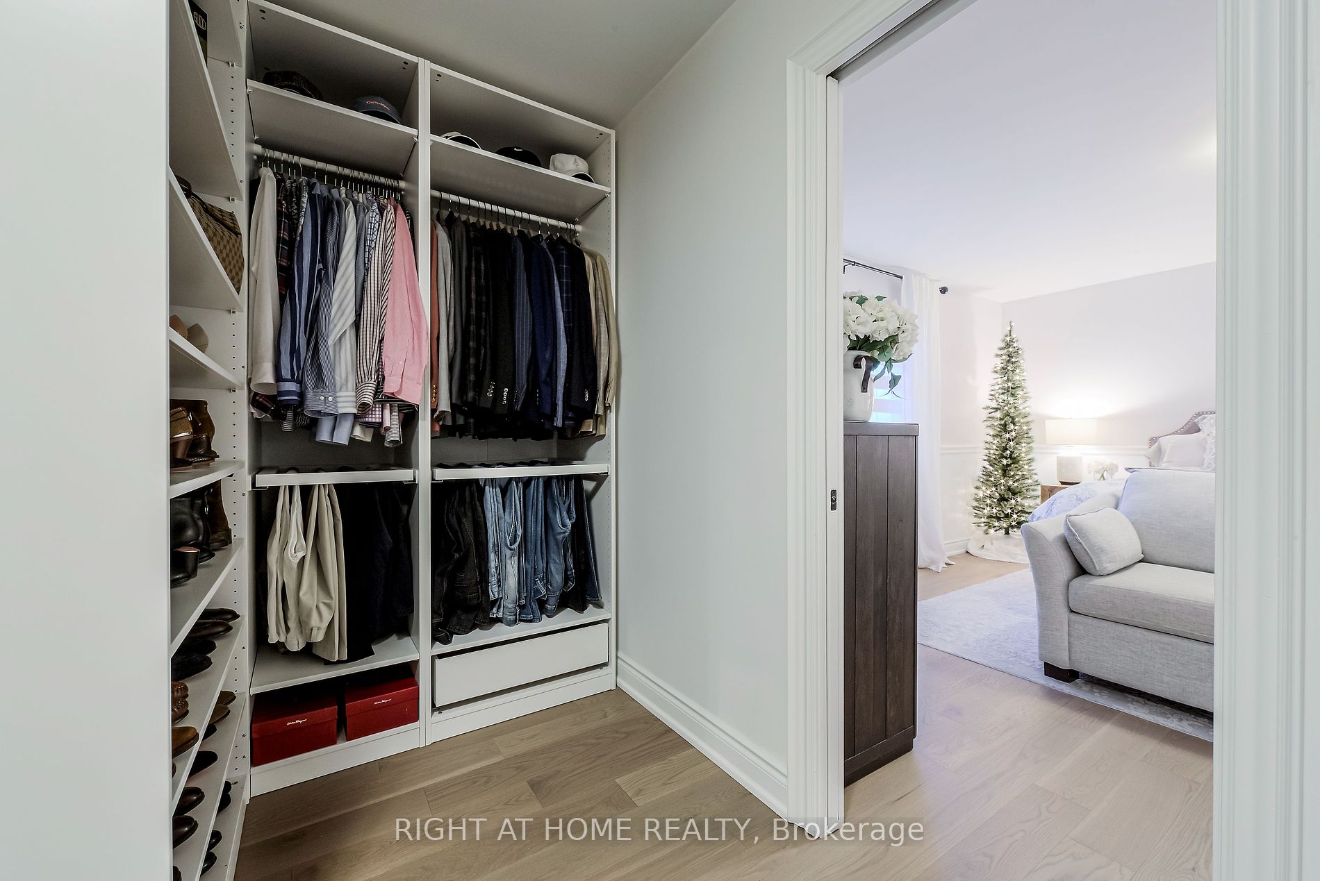 10 Little Rouge Circ