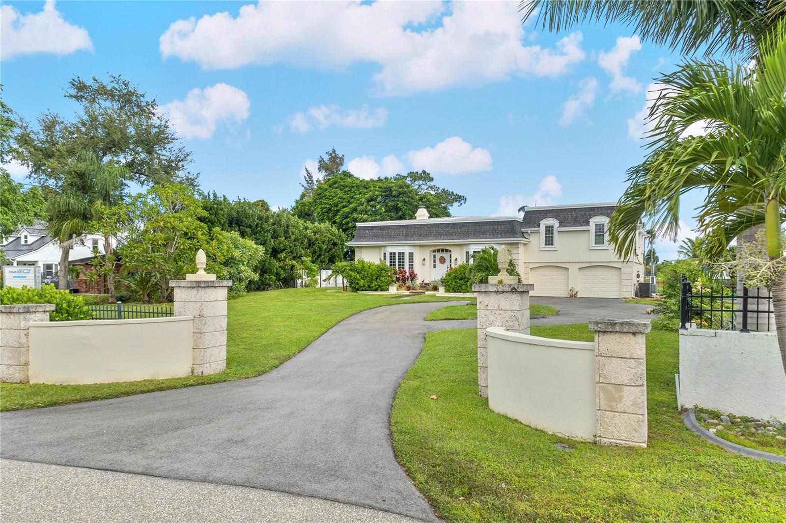 5030 18th Avenue W, Bradenton, FL