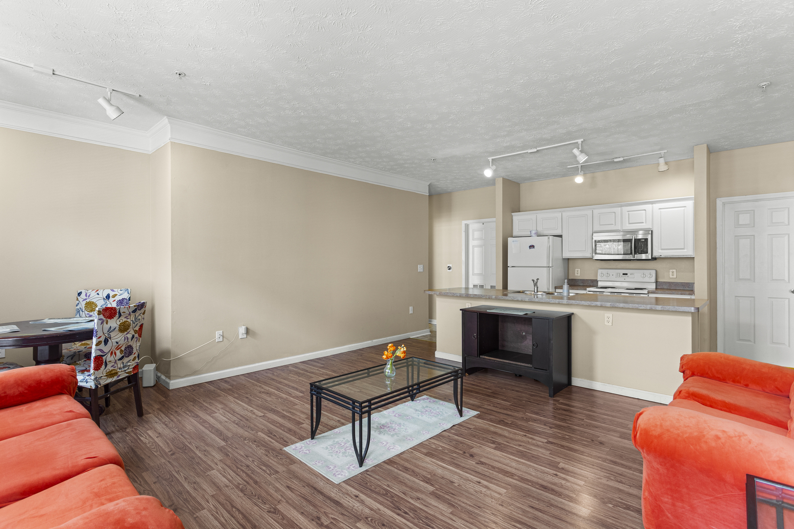 1903 N Lincoln Avenue 222
