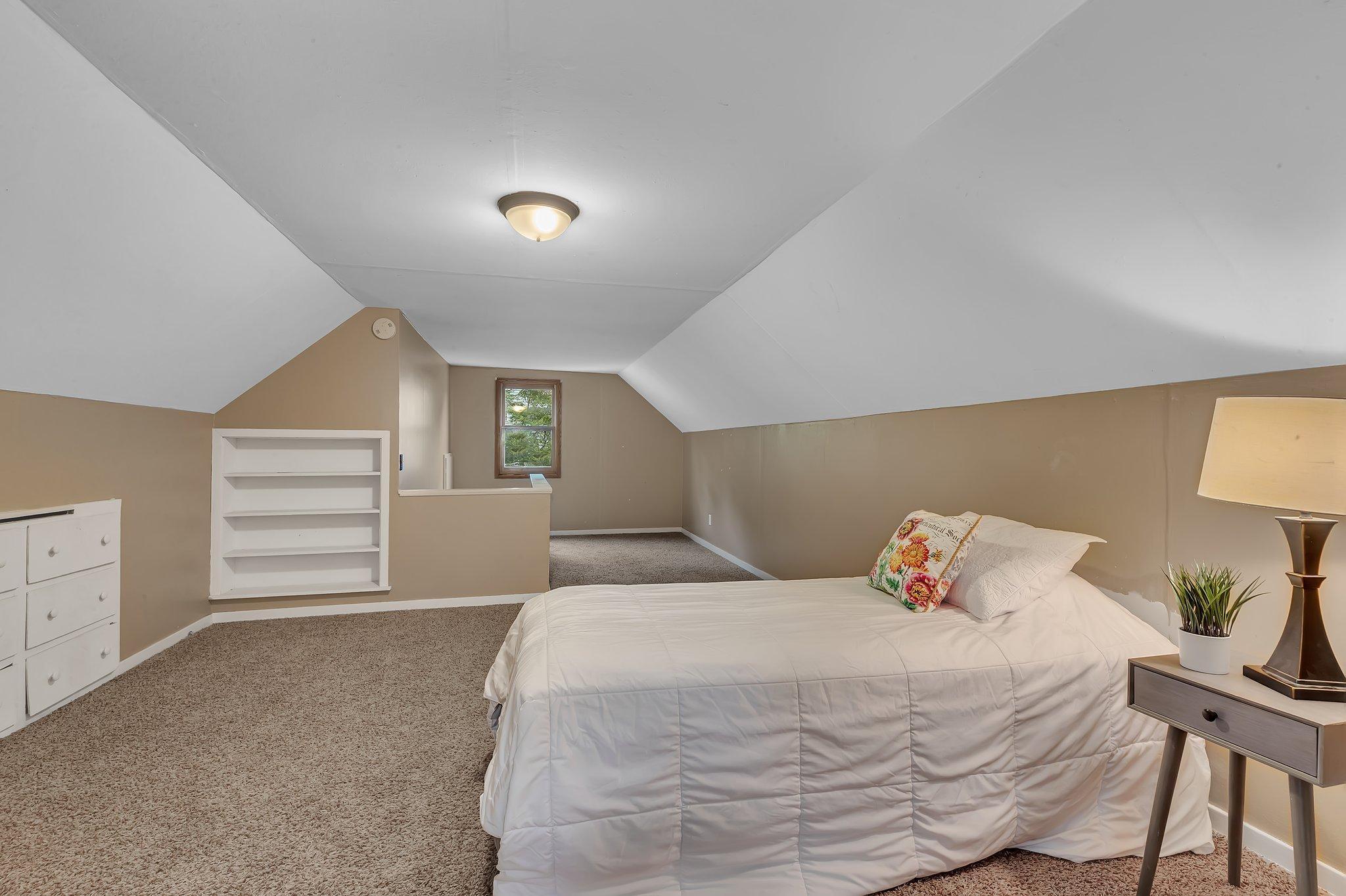 1519 Roosevelt Road
