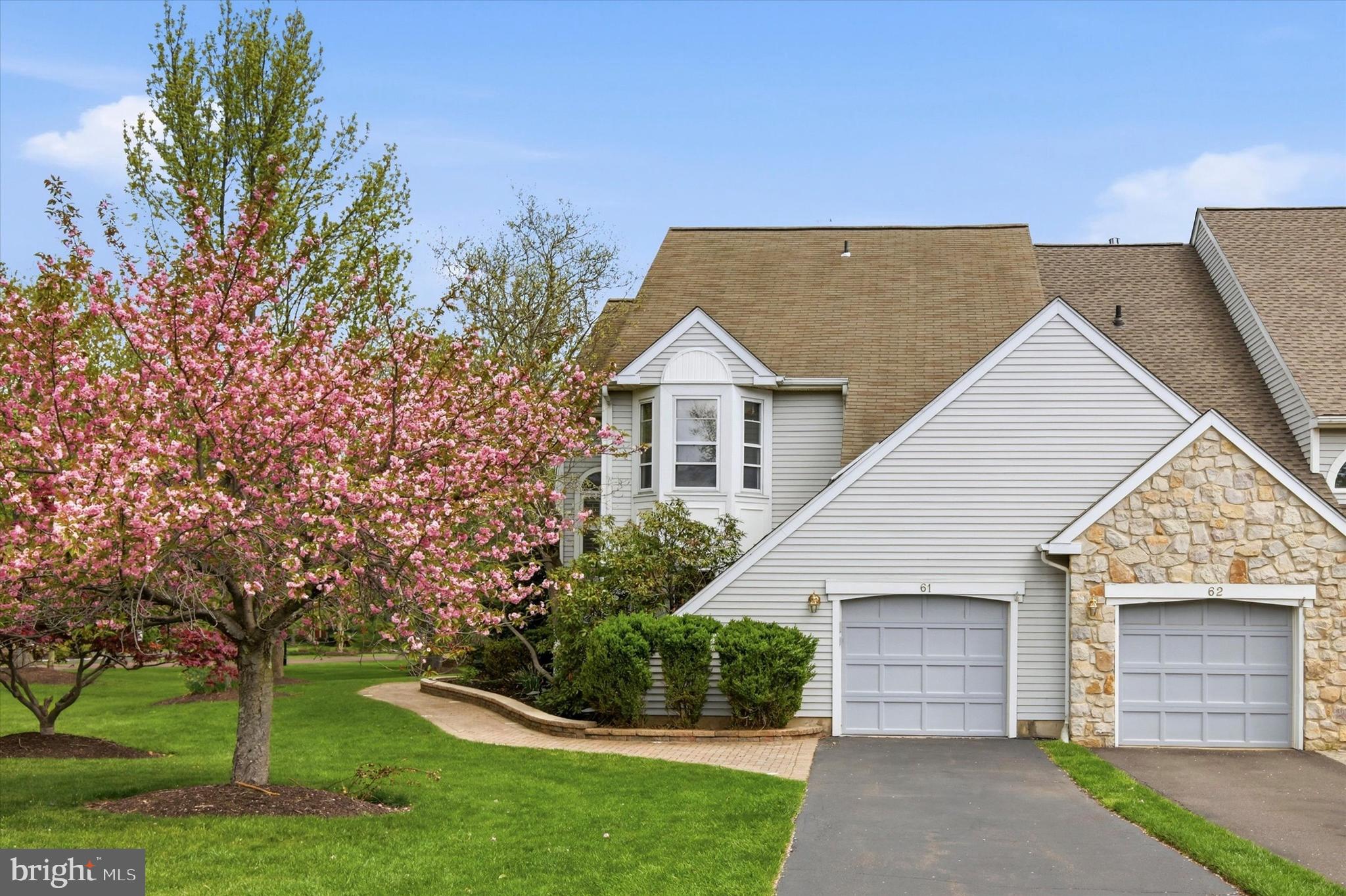 61 Harlow Cir  