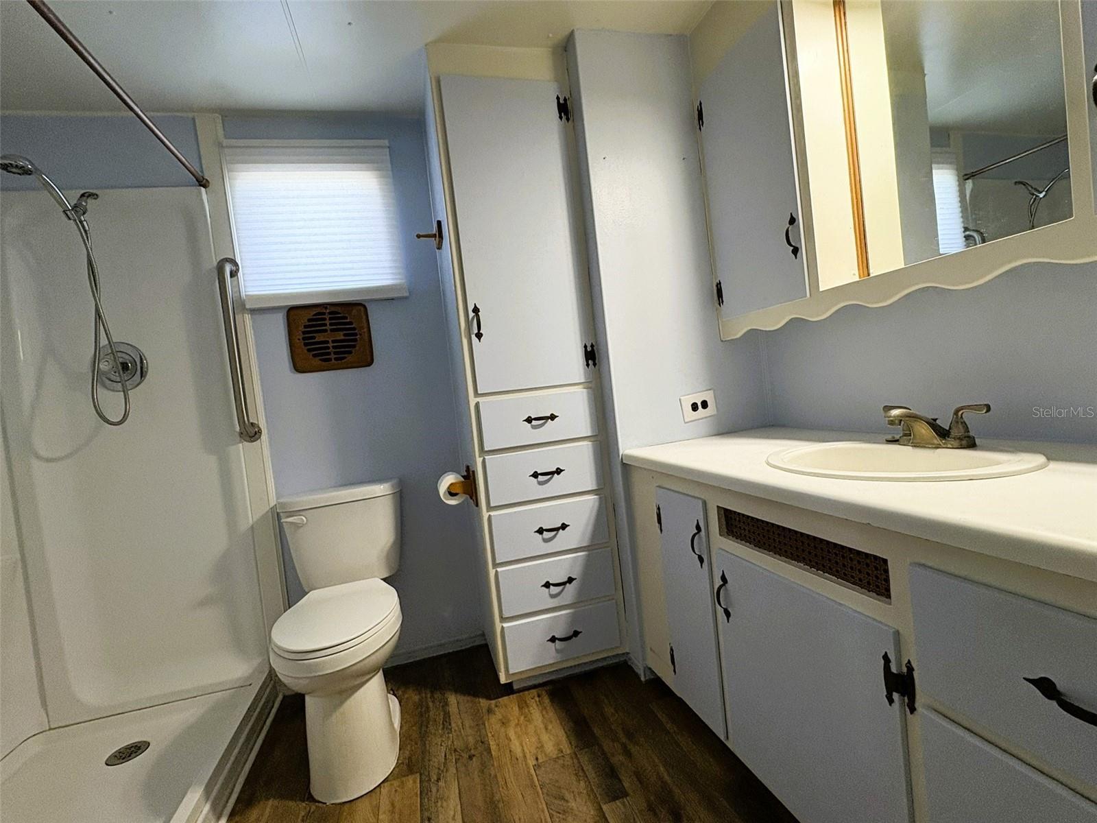 504 50th Avenue Dr W Avenue W