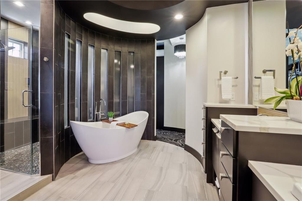 10239 N Kansas Avenue