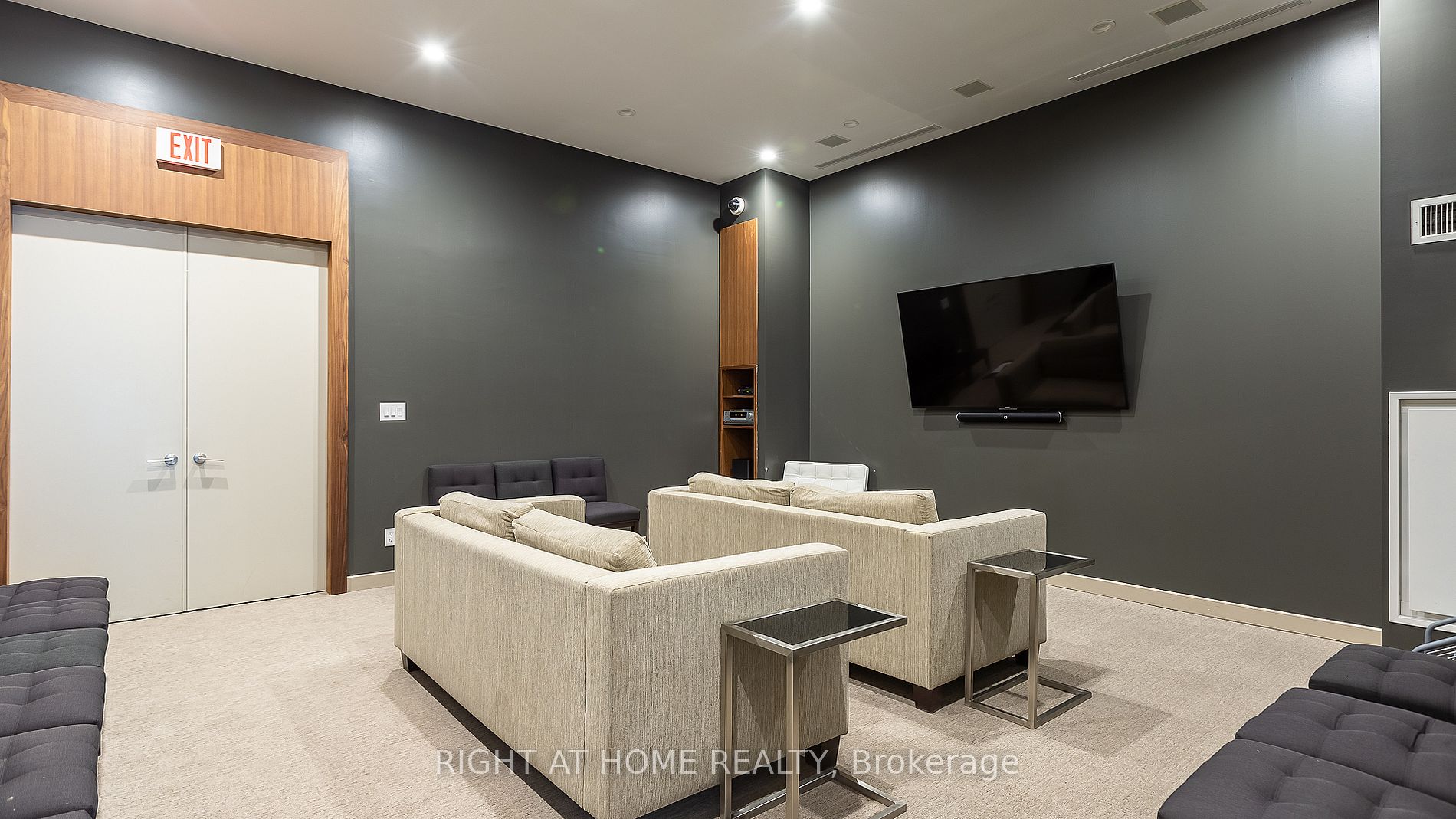 380 Macpherson Ave 314