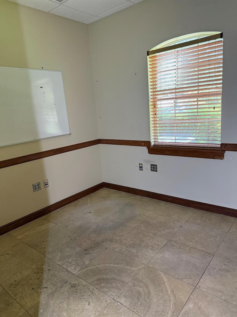 1400 S Us Hwy 441, Building 910 912