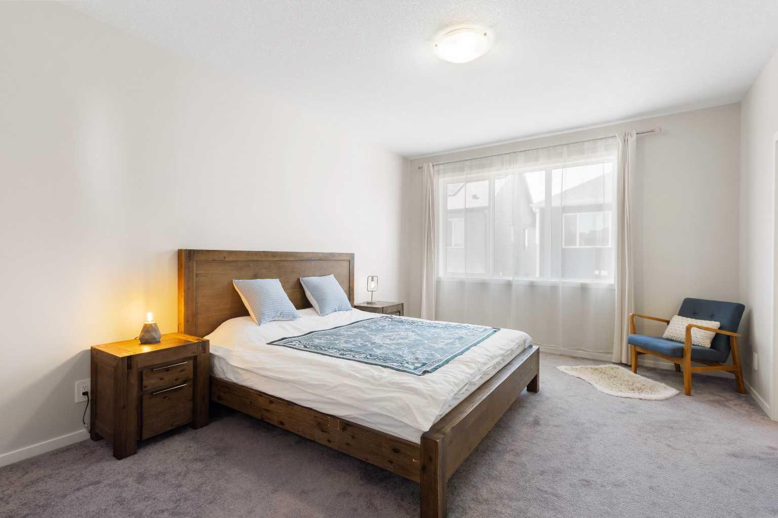 33 Carringham Heights NW