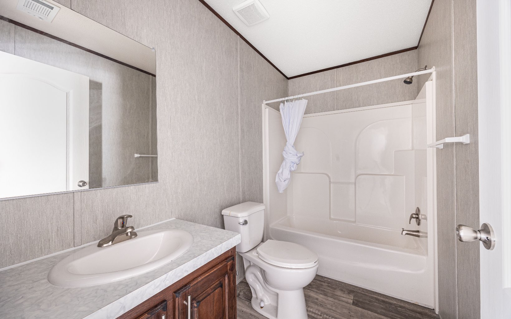 310 NE Weeping Willow Ln