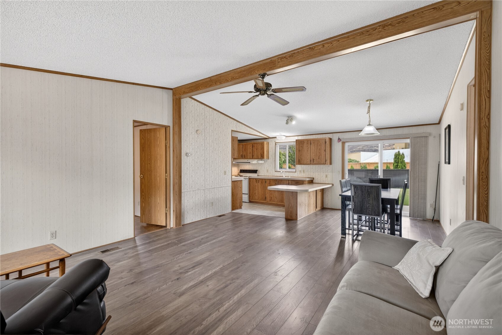 898 Hunter Avenue SW