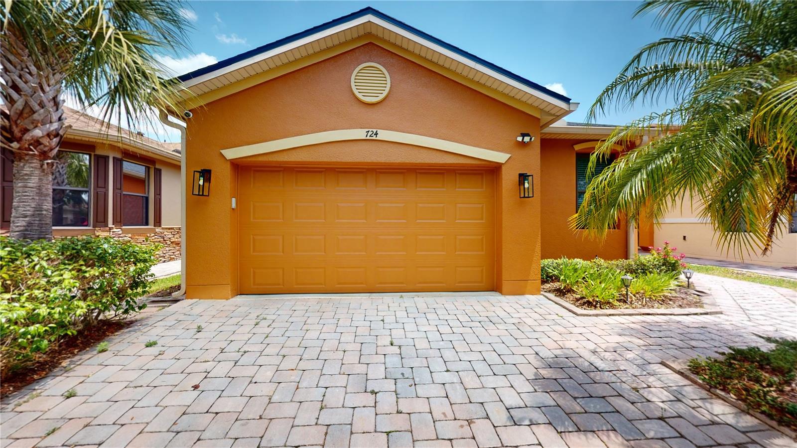 Poinciana Real Estate 724 Grand Canal Drive FL 34759 279,900