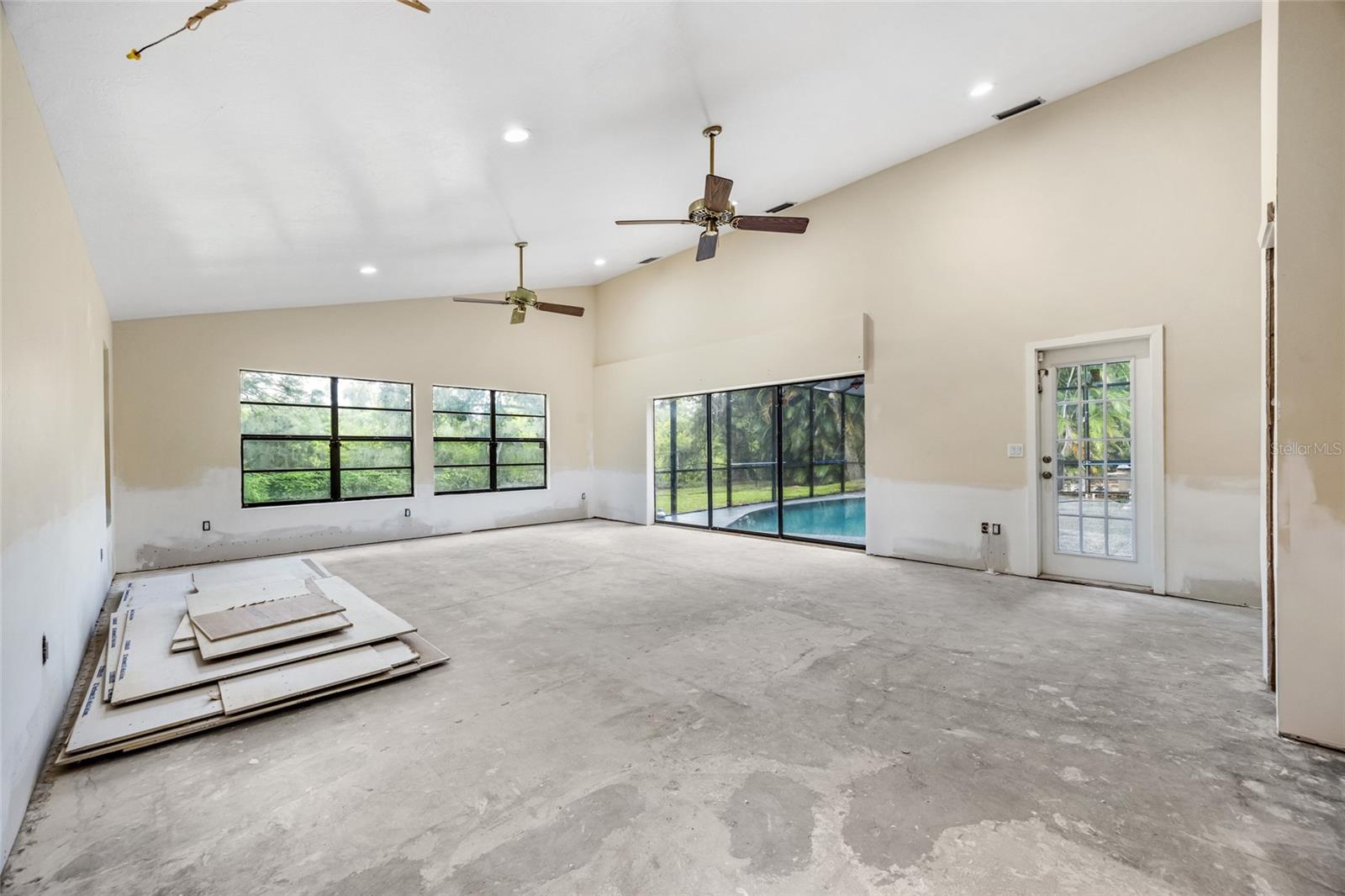7280 Pelas Circle