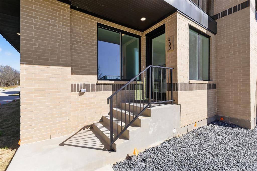 400 Vista Buena Trail