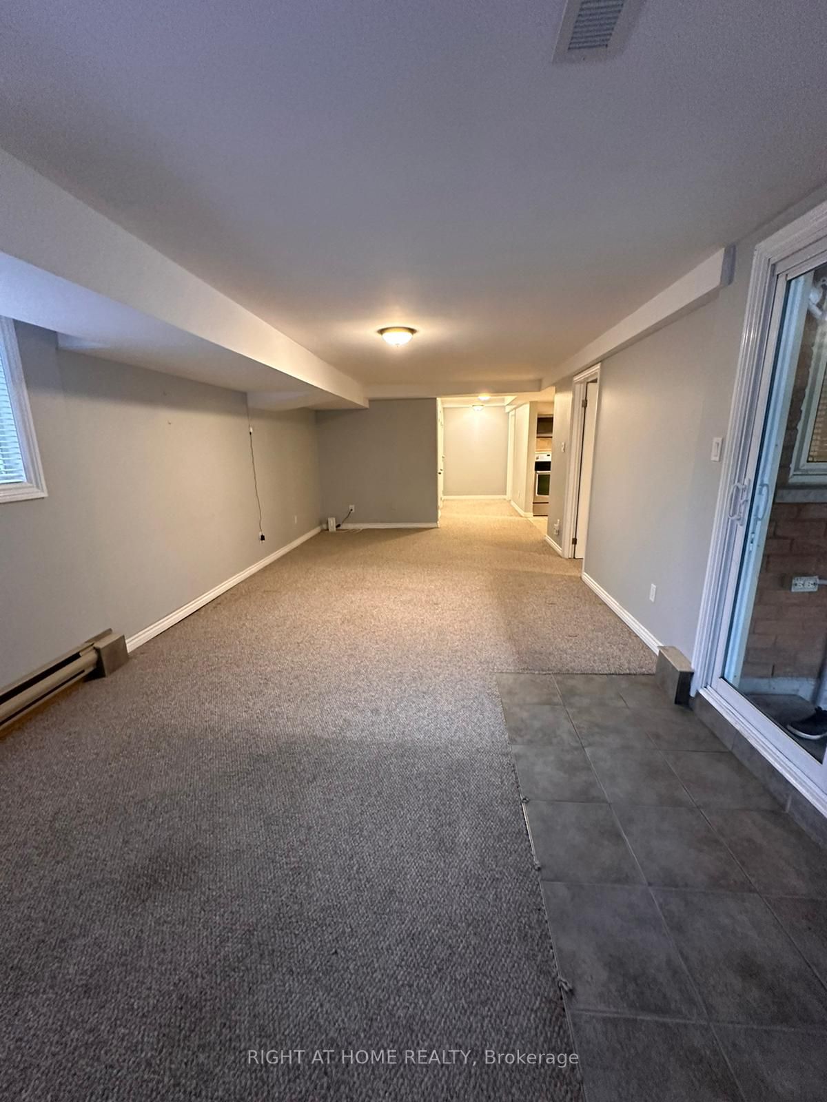 362 Kirby Cres Lower