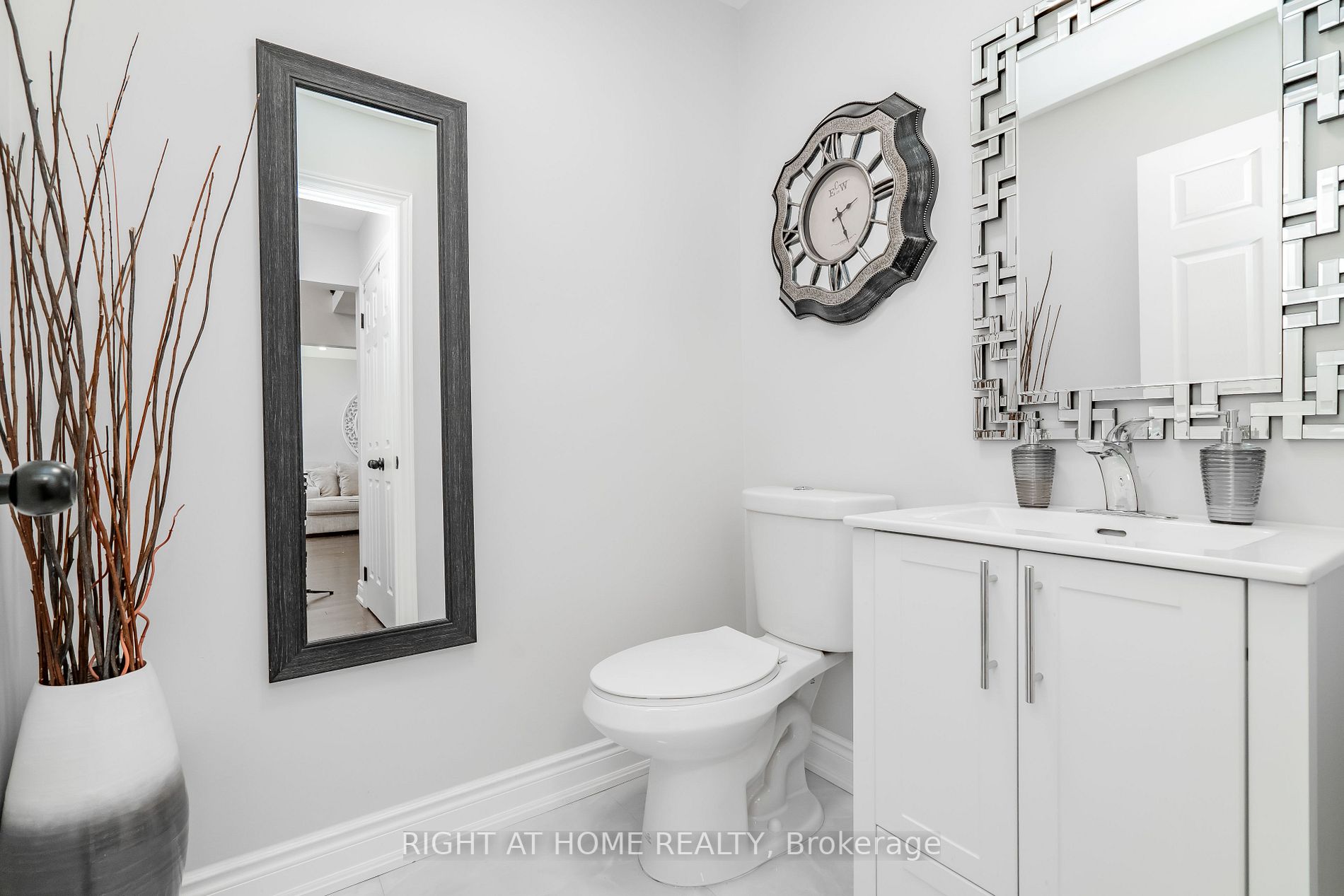 5389 Ruperts Gate Dr