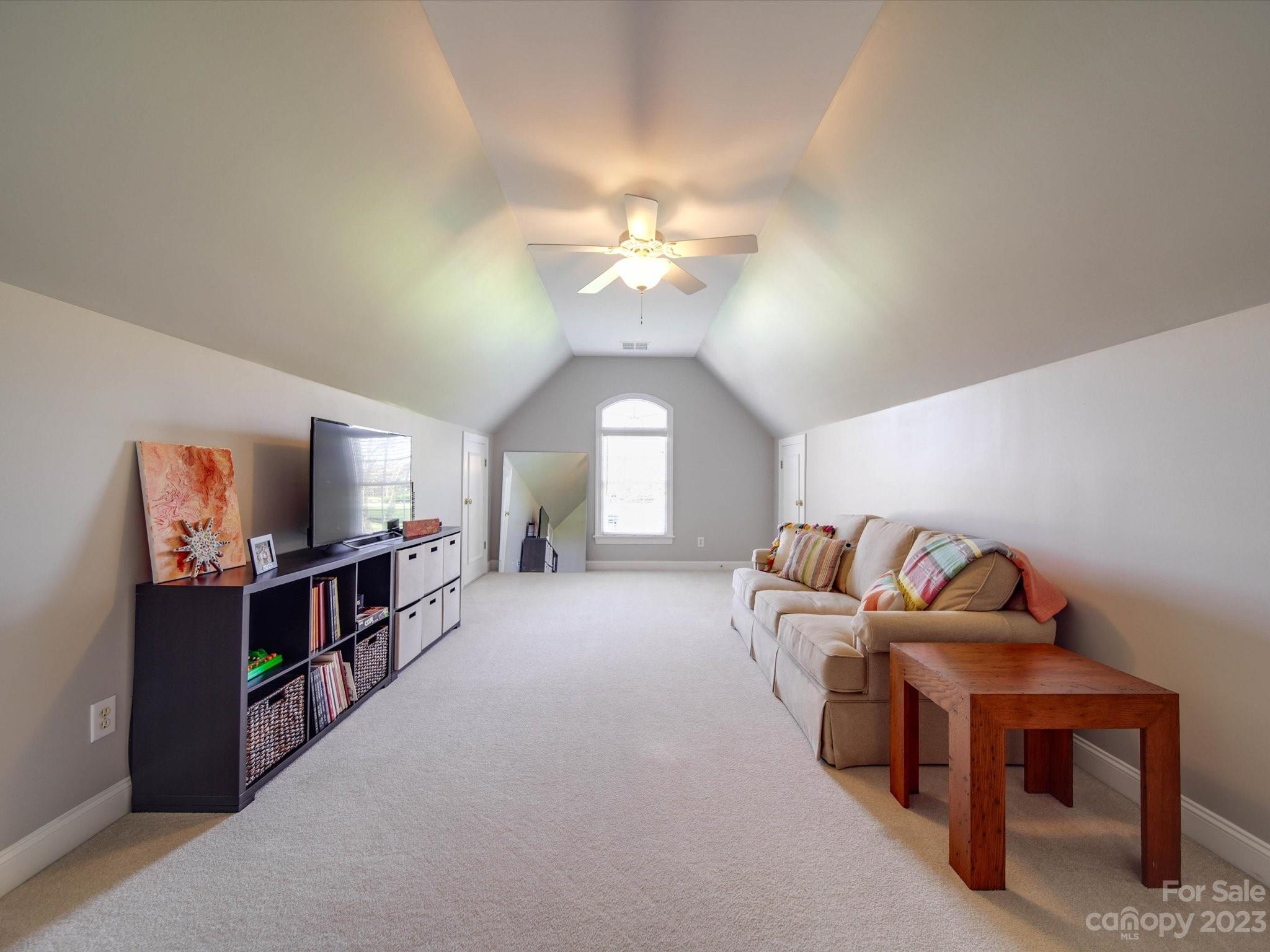 1028 Kite Court