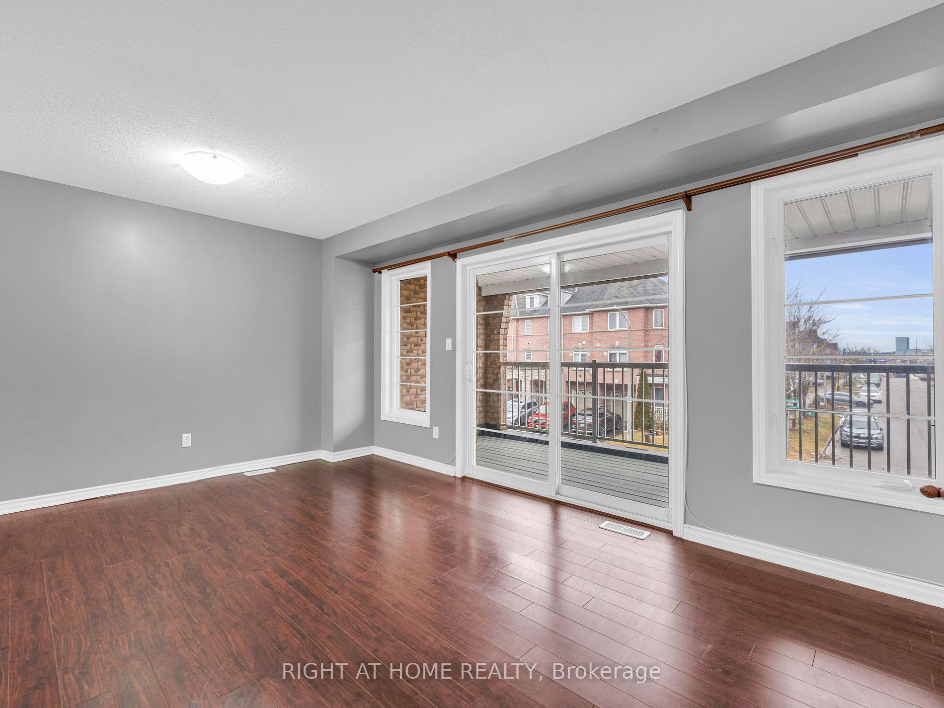 162 W Bayly St