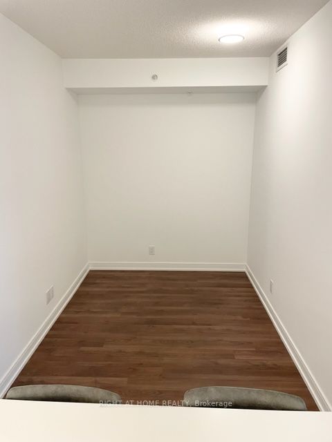 30 Samuel Wood Way 208