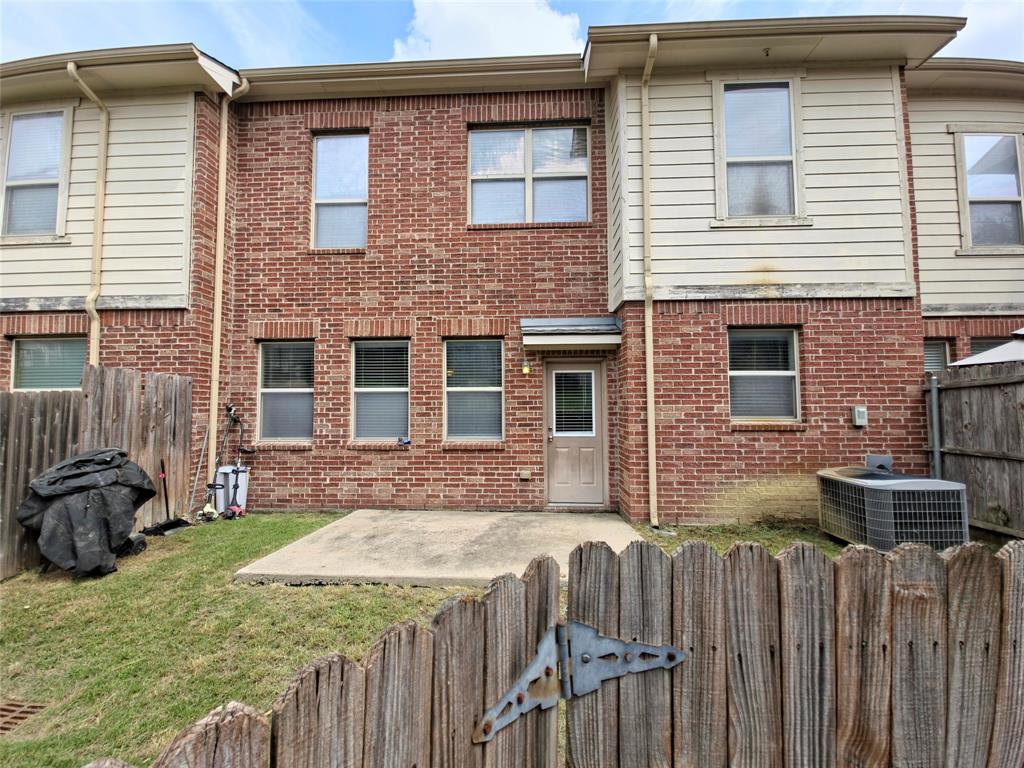 4121 William Dehaes Drive