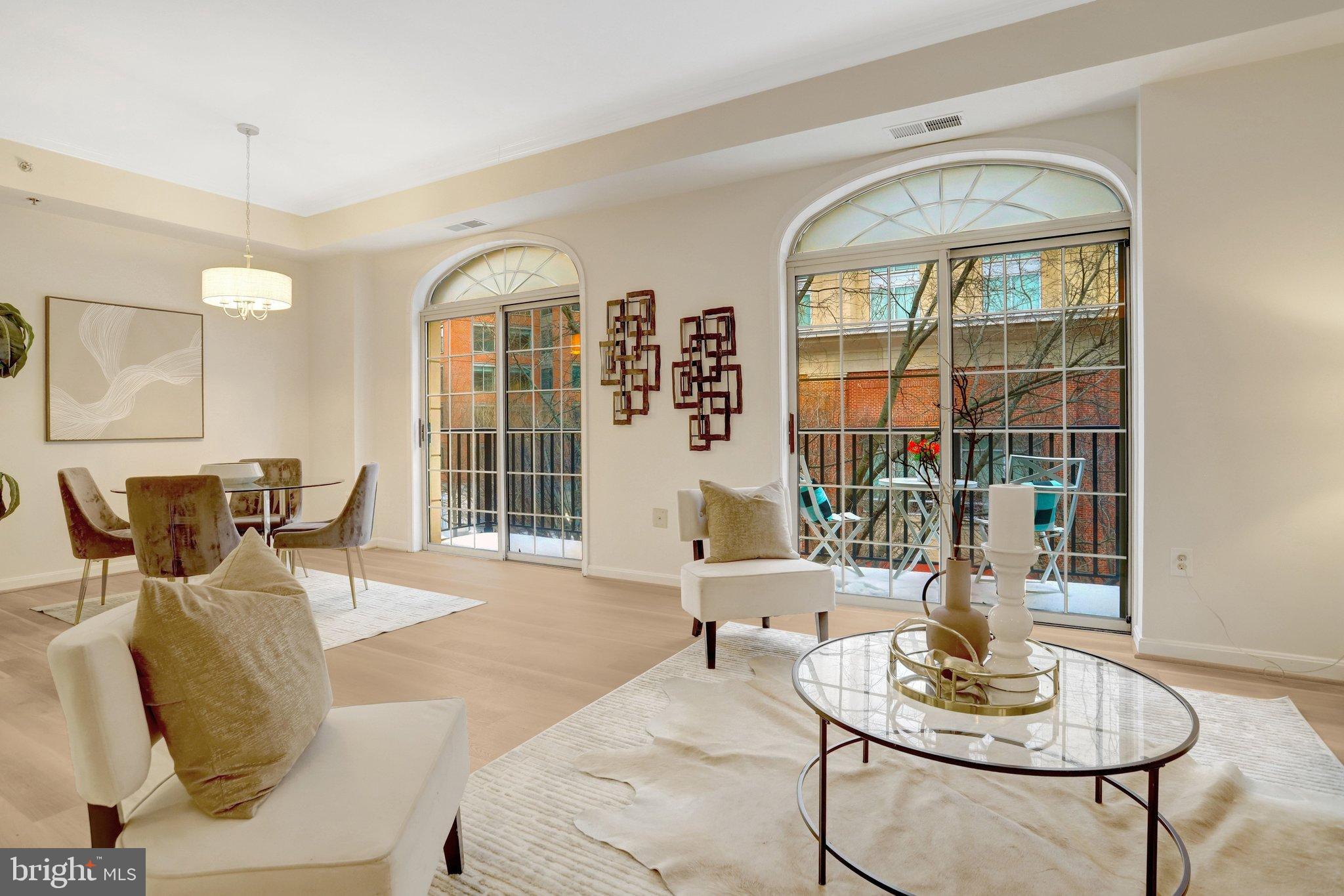 2121 Jamieson Avenue 401