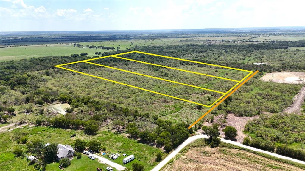 Discover your slice of Texas paradise with this 31.79-acre property in Mart, Limestone County. Zoned for residential and agricultural use, this versatile land offers endless possibilities for your rural dream home or small farm. Located just 20 miles east of Waco, enjoy the perfect balance of countryside living with easy access to urban amenities. The property features county road access and requires utility installations, allowing you to customize your ideal setup. With the Heart of Texas region poised for economic growth and development, this affordable land presents an excellent investment opportunity.