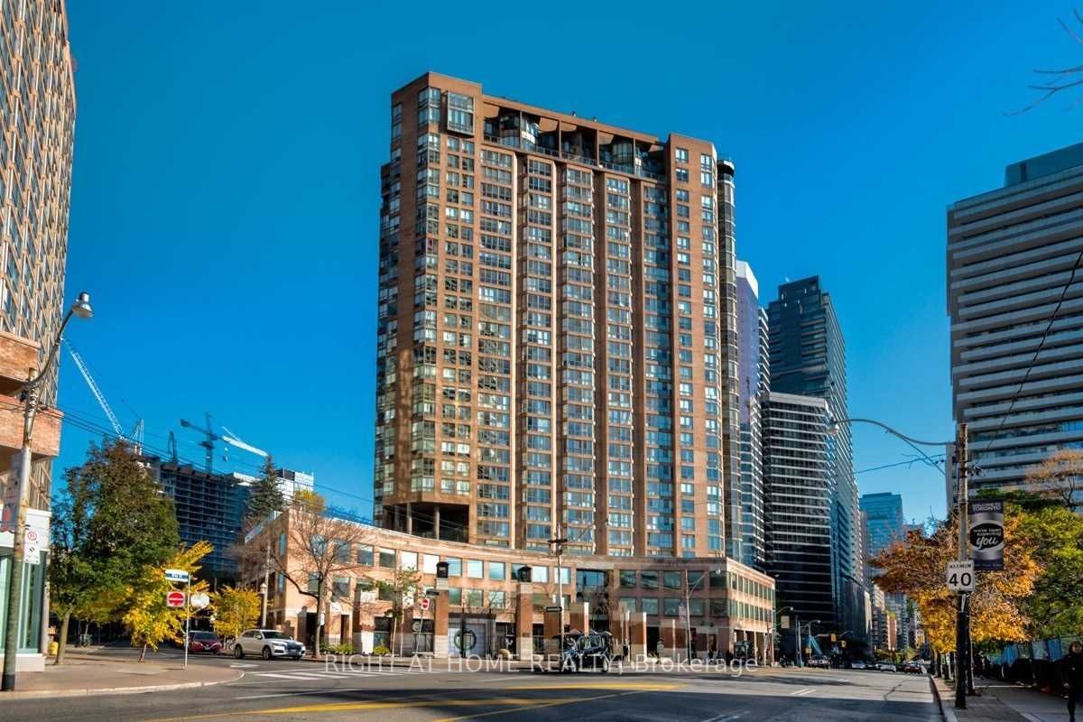 1033 Bay St 221