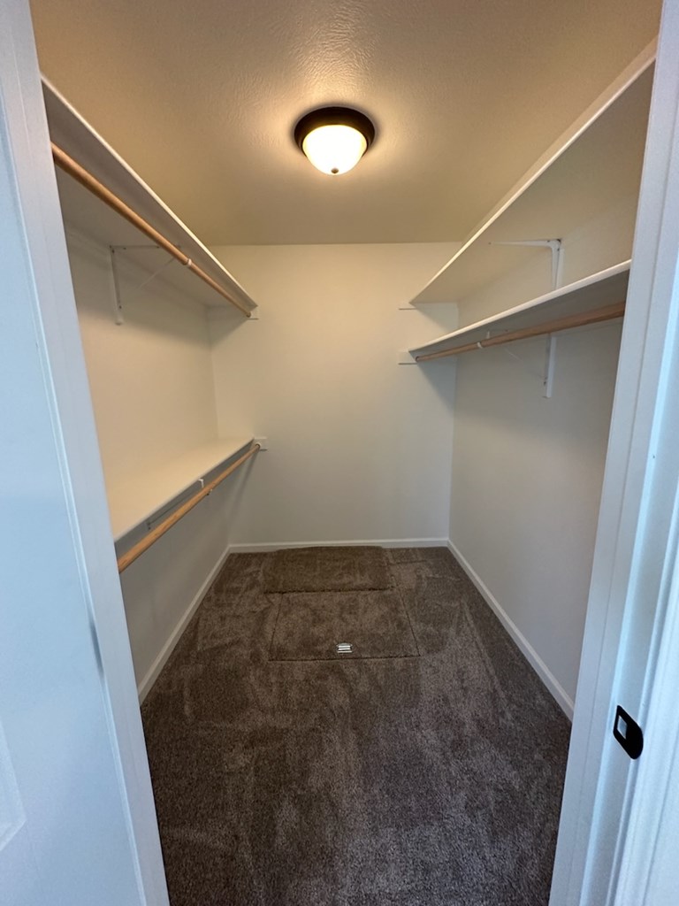1020 Van Pl